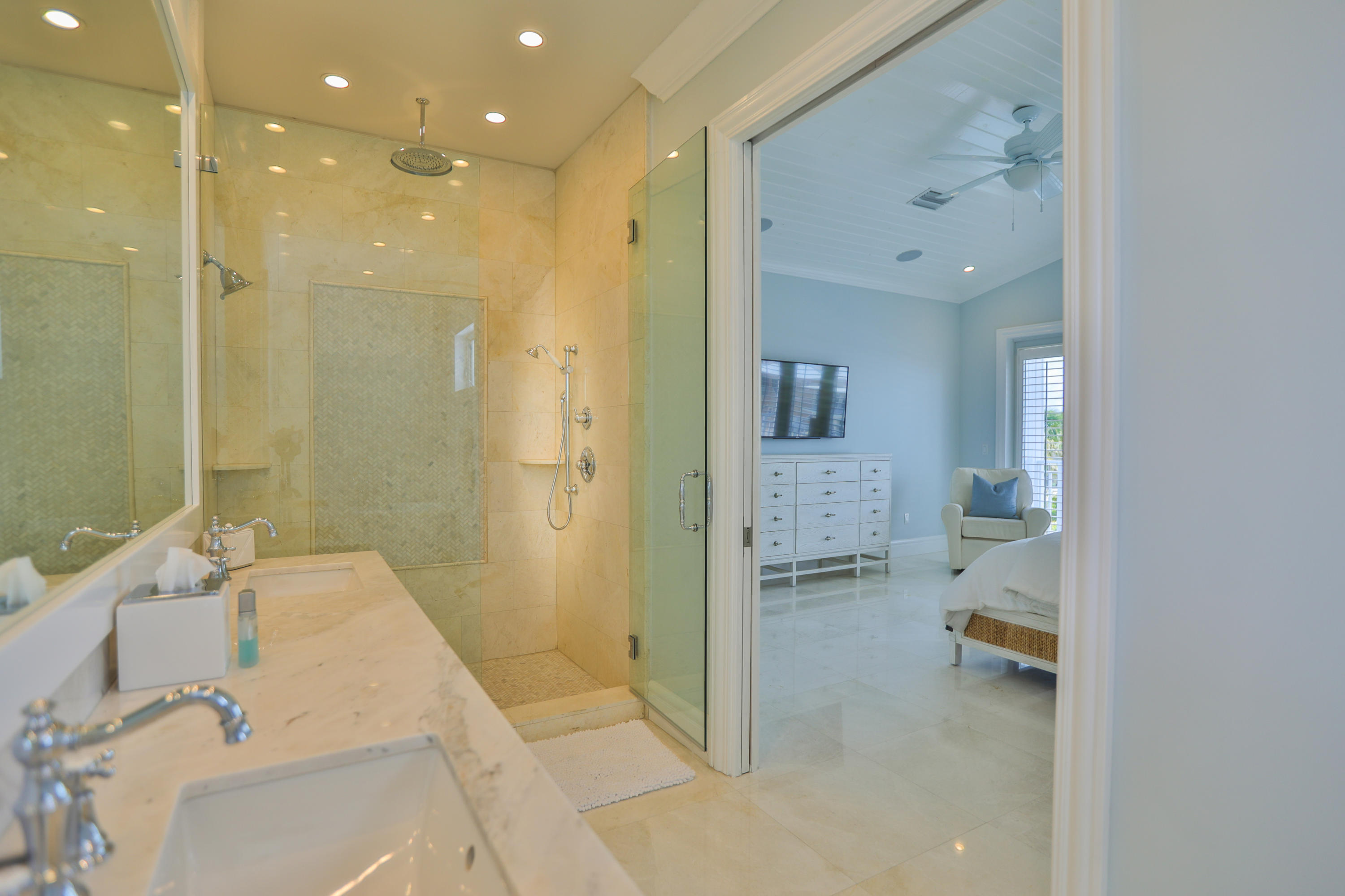 128 Leoni Drive Property Photo 24