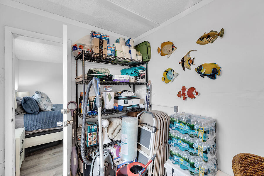 389 N Anglers Drive, 206 Property Photo 26