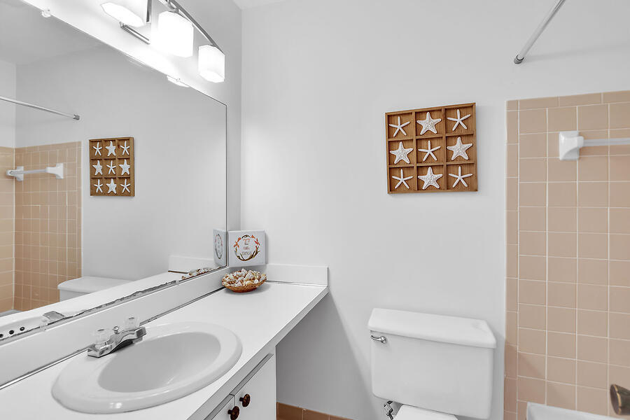 389 N Anglers Drive, 206 Property Photo 28