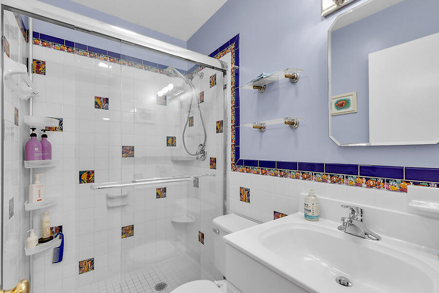 389 N Anglers Drive, 206 Property Photo 32