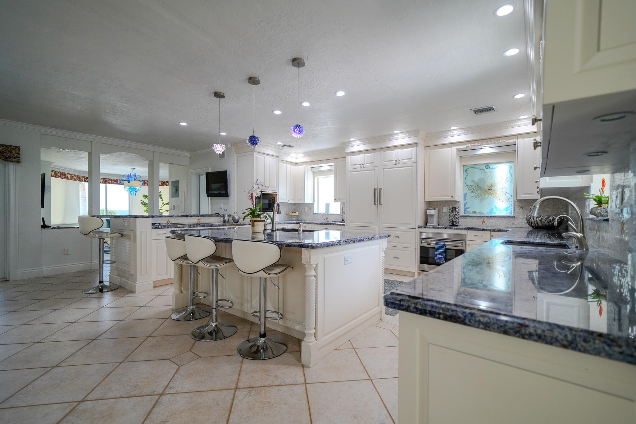 569 Hazel Street Property Photo 8