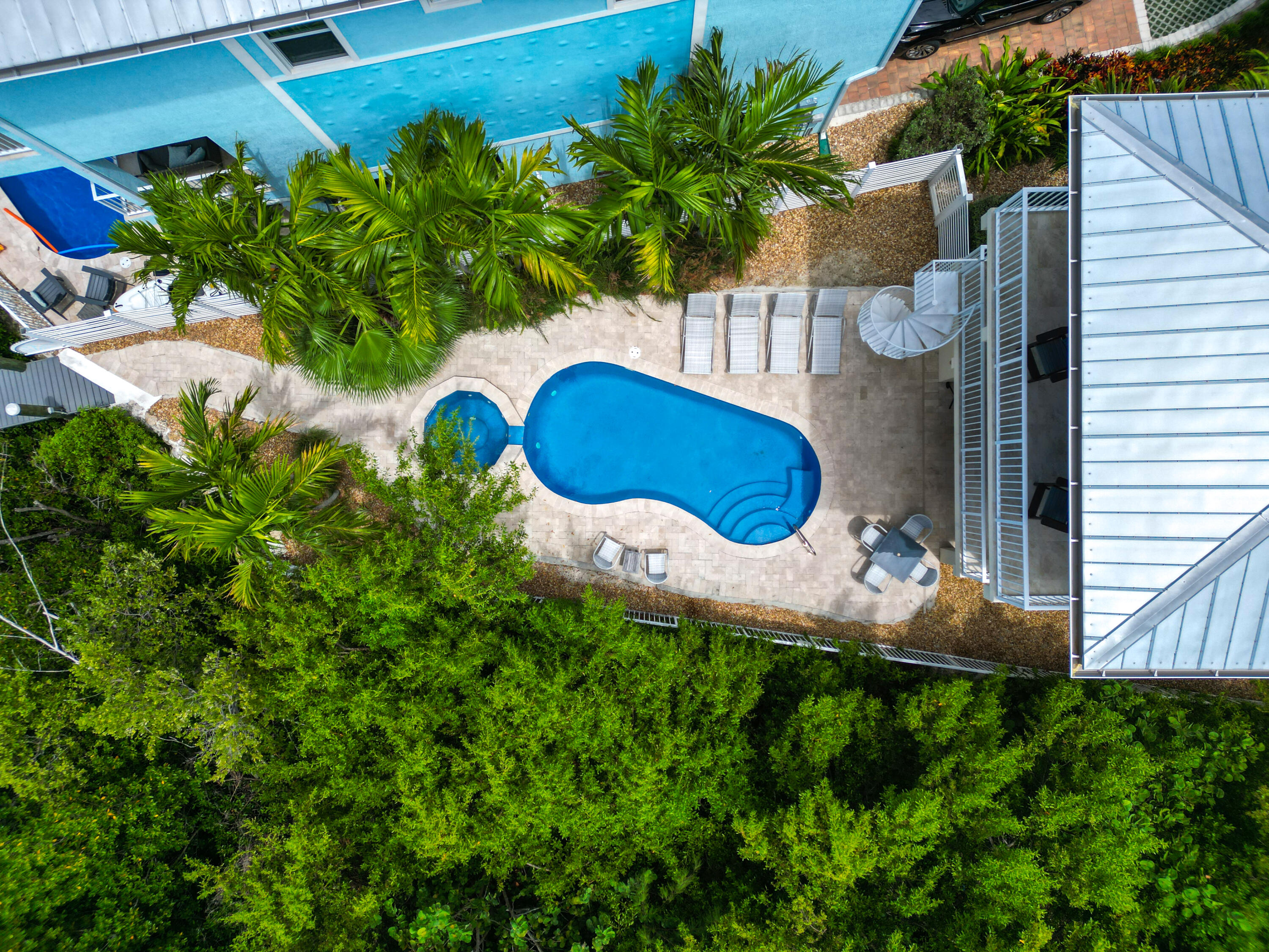 451 Sombrero Beach Road Property Photo 8