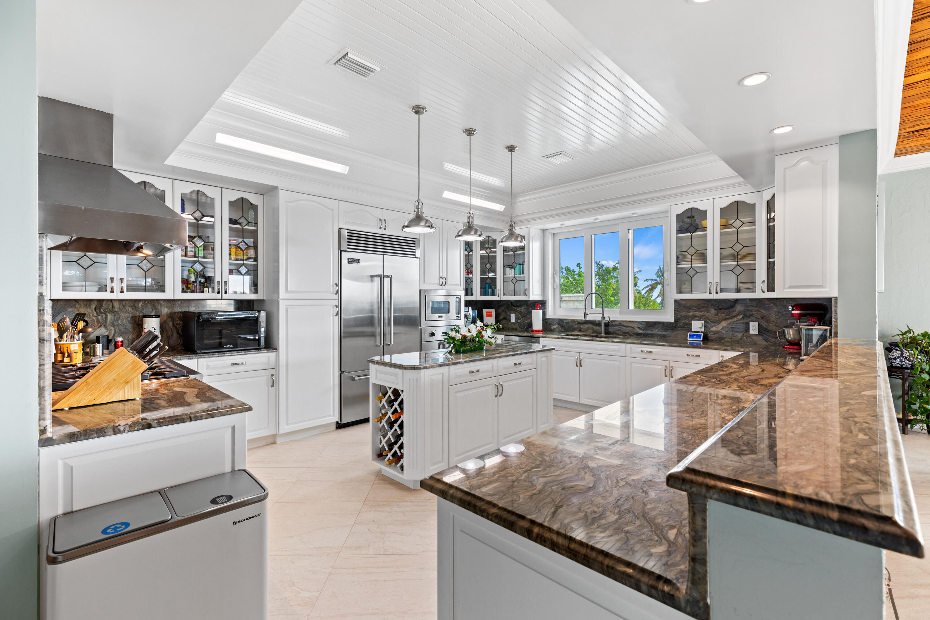 201 Nautilus Street Property Photo 5