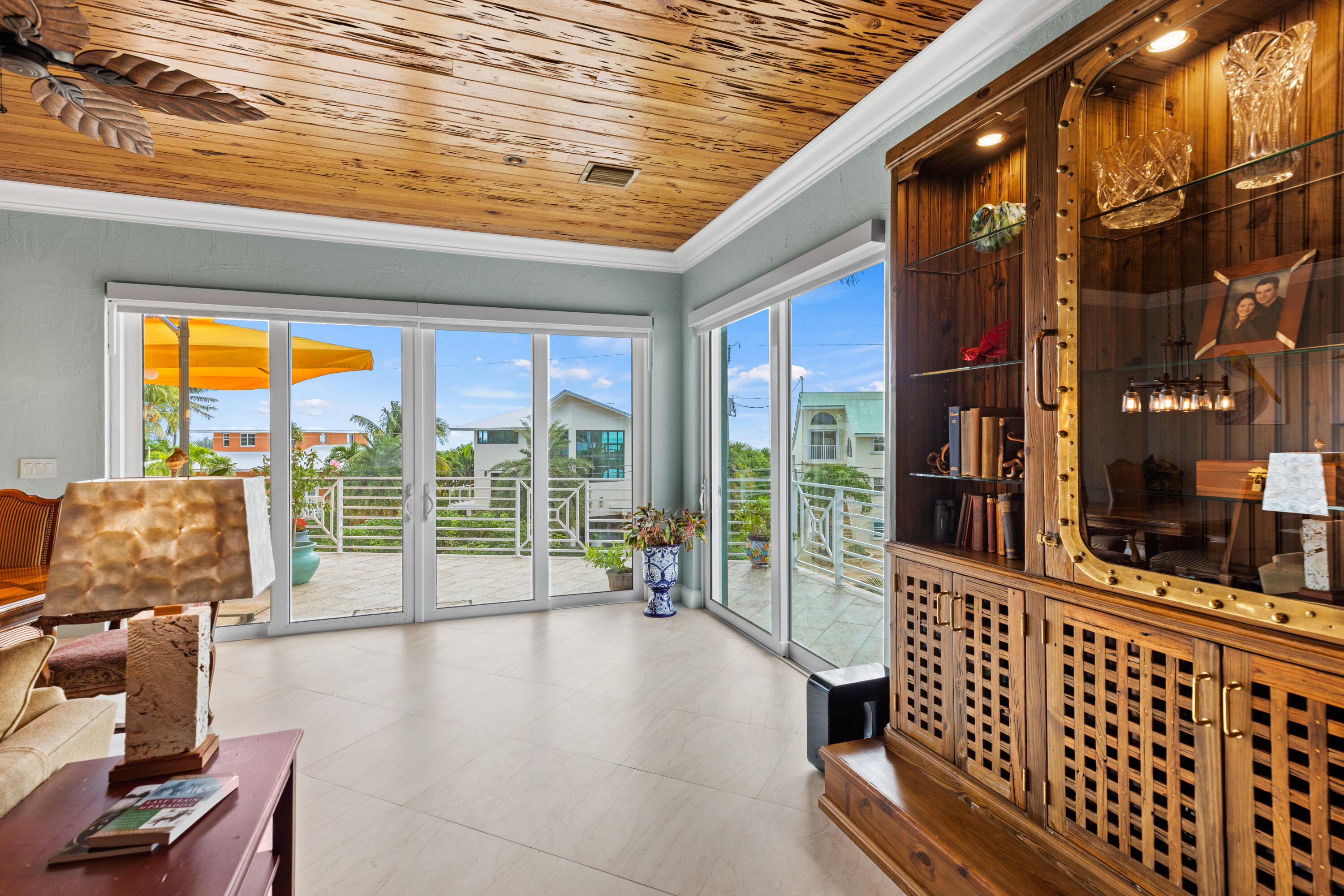 201 Nautilus Street Property Photo 10