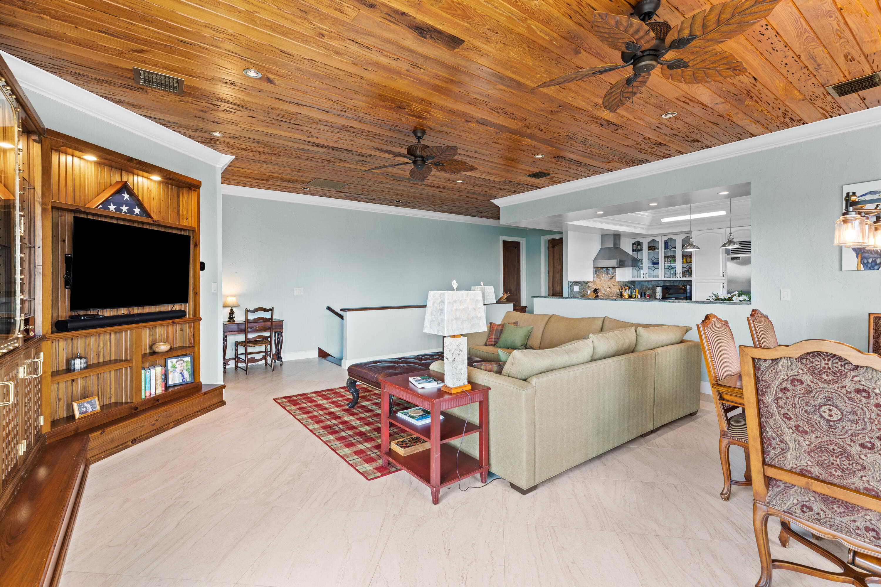 201 Nautilus Street Property Photo 14