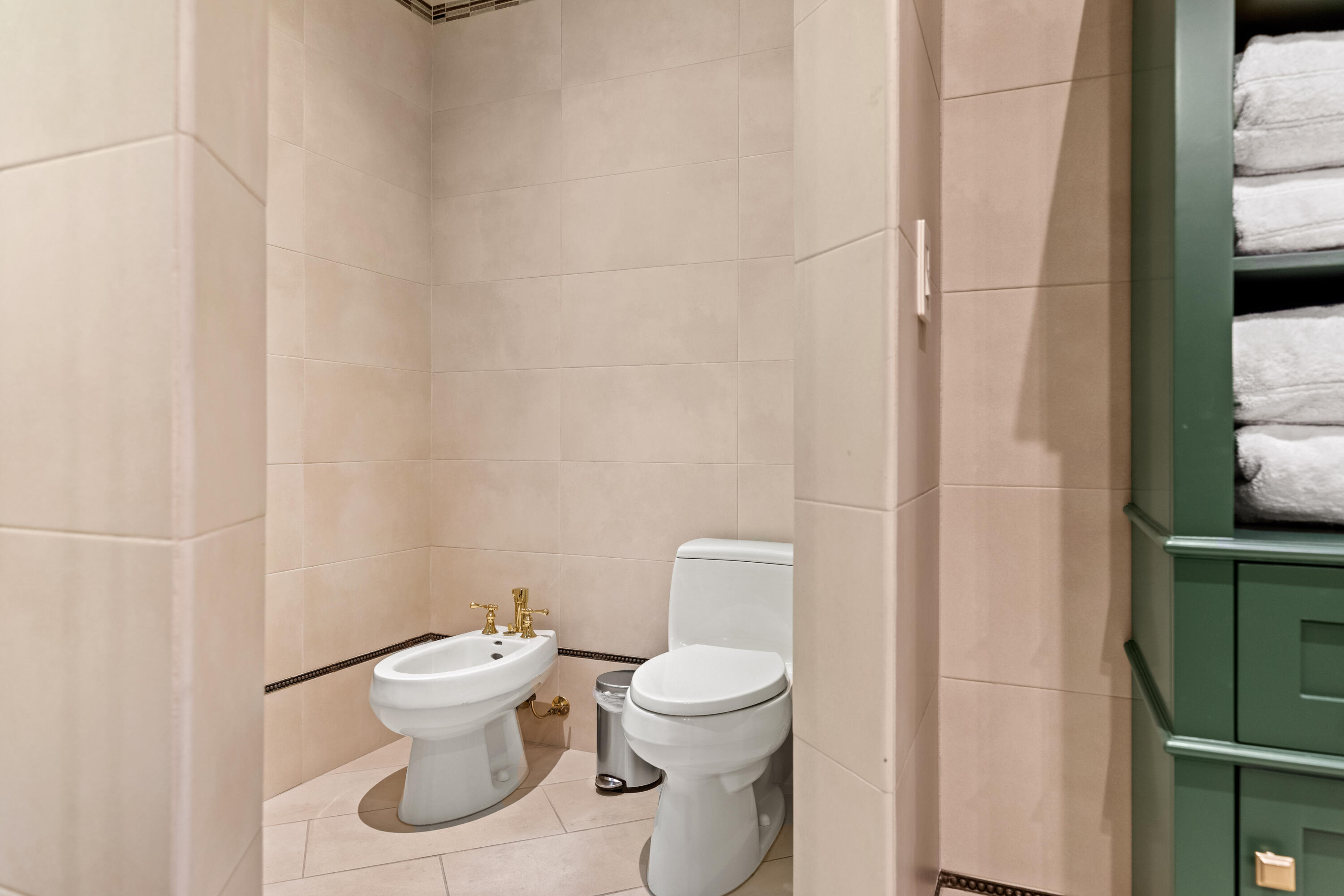 201 Nautilus Street Property Photo 22