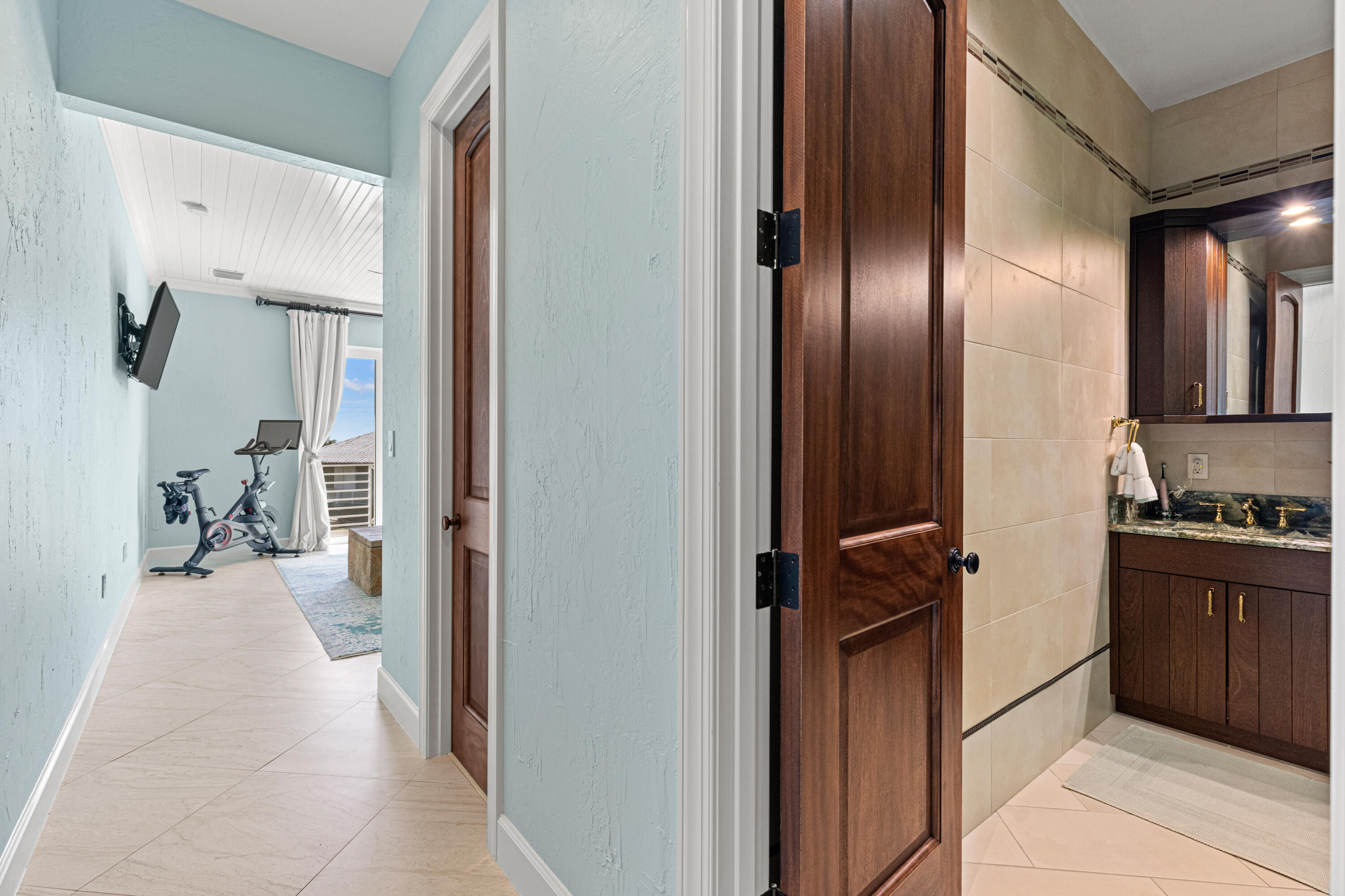 201 Nautilus Street Property Photo 25