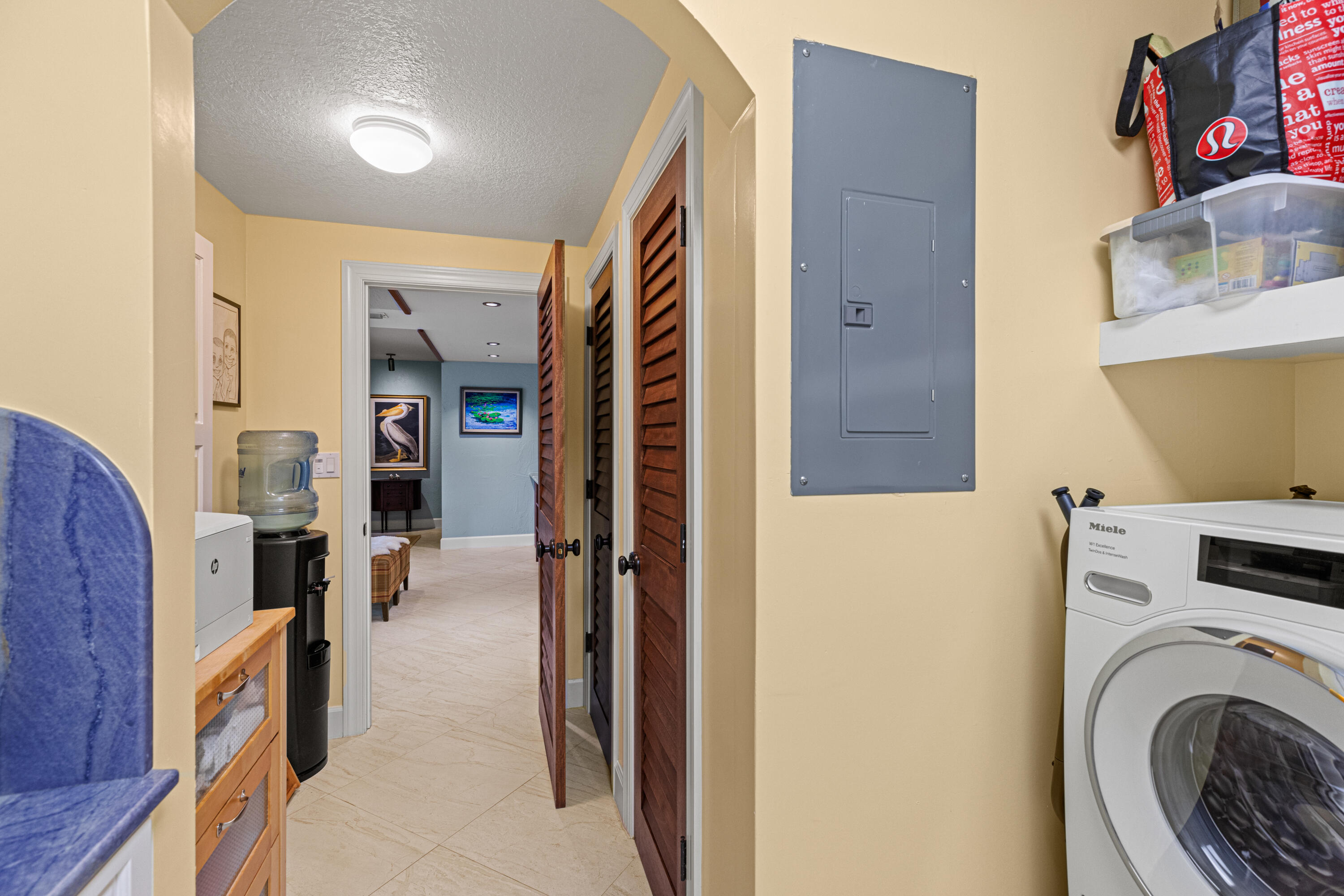 201 Nautilus Street Property Photo 39