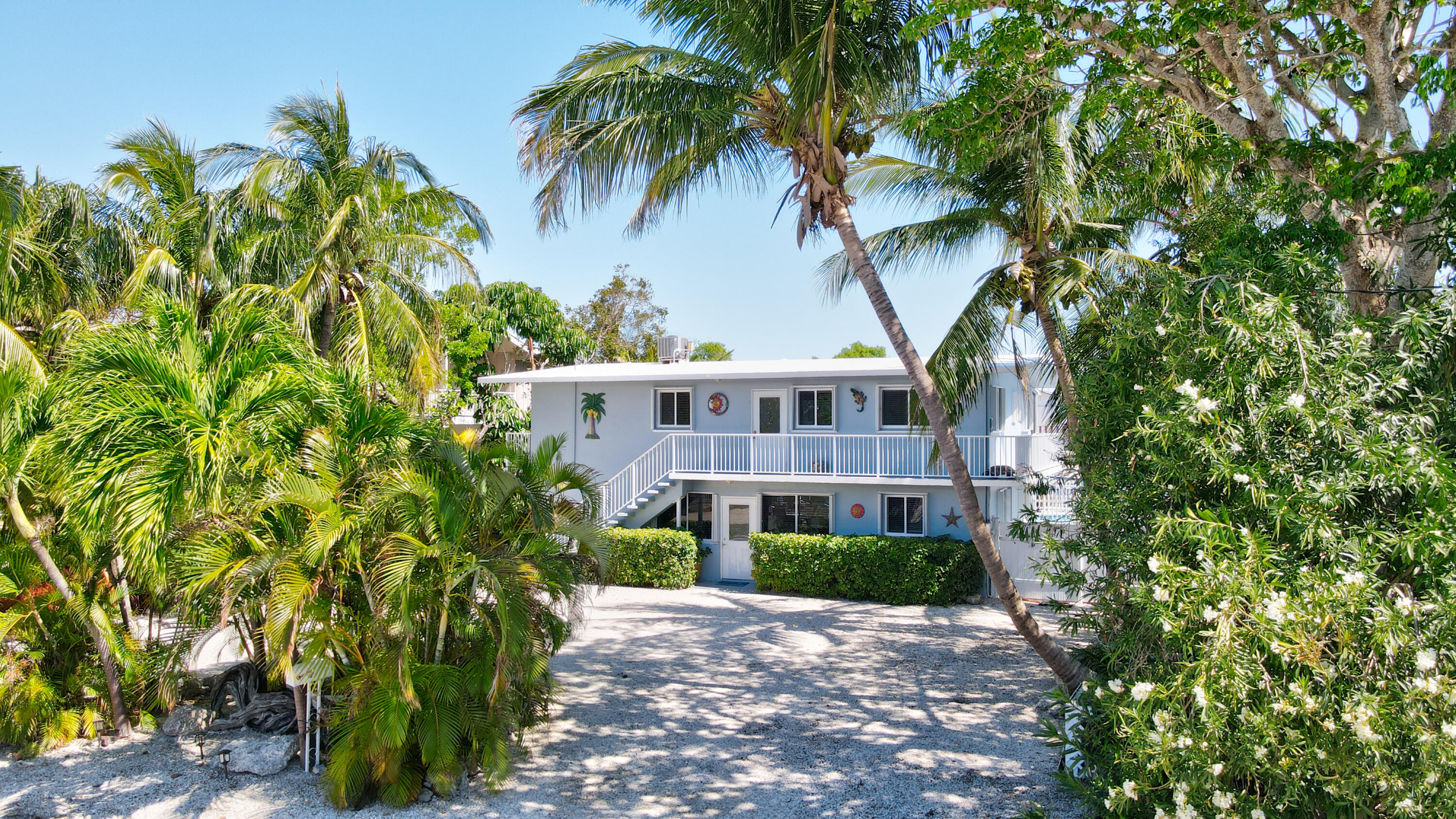 130 Plantation Avenue, Upper Property Photo 1