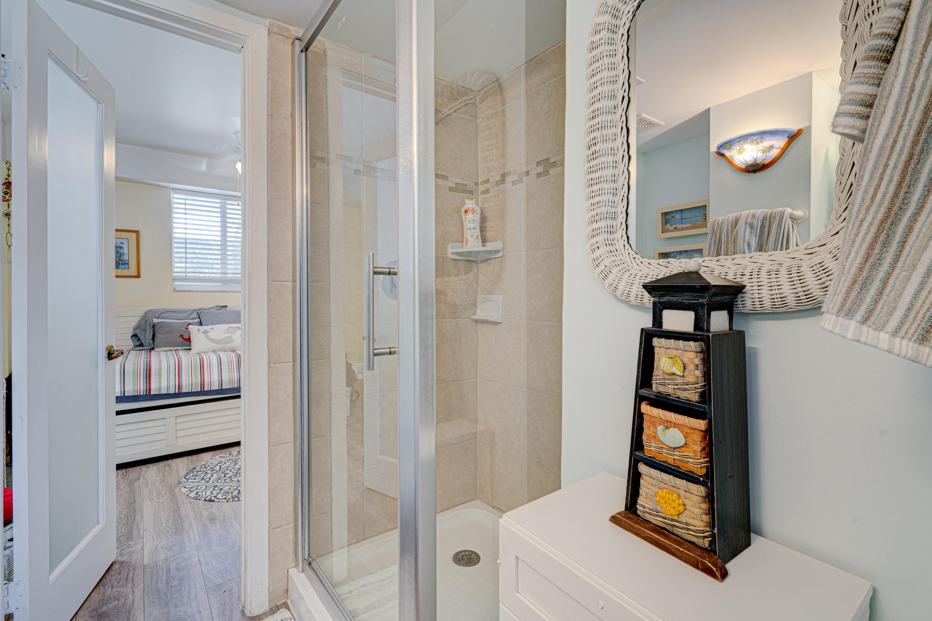 130 Plantation Avenue, Upper Property Photo 28
