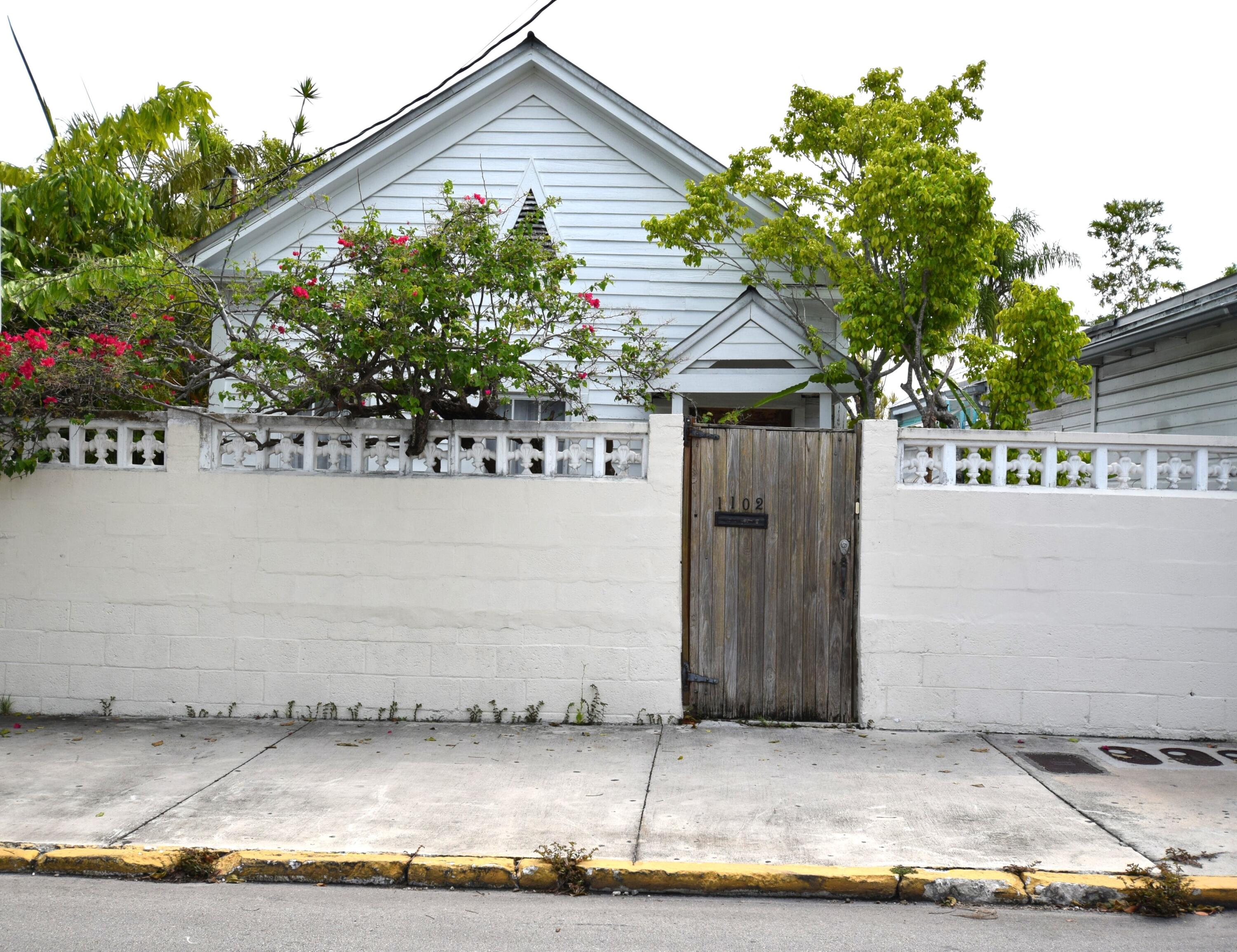 1102 Whitehead Street Property Photo