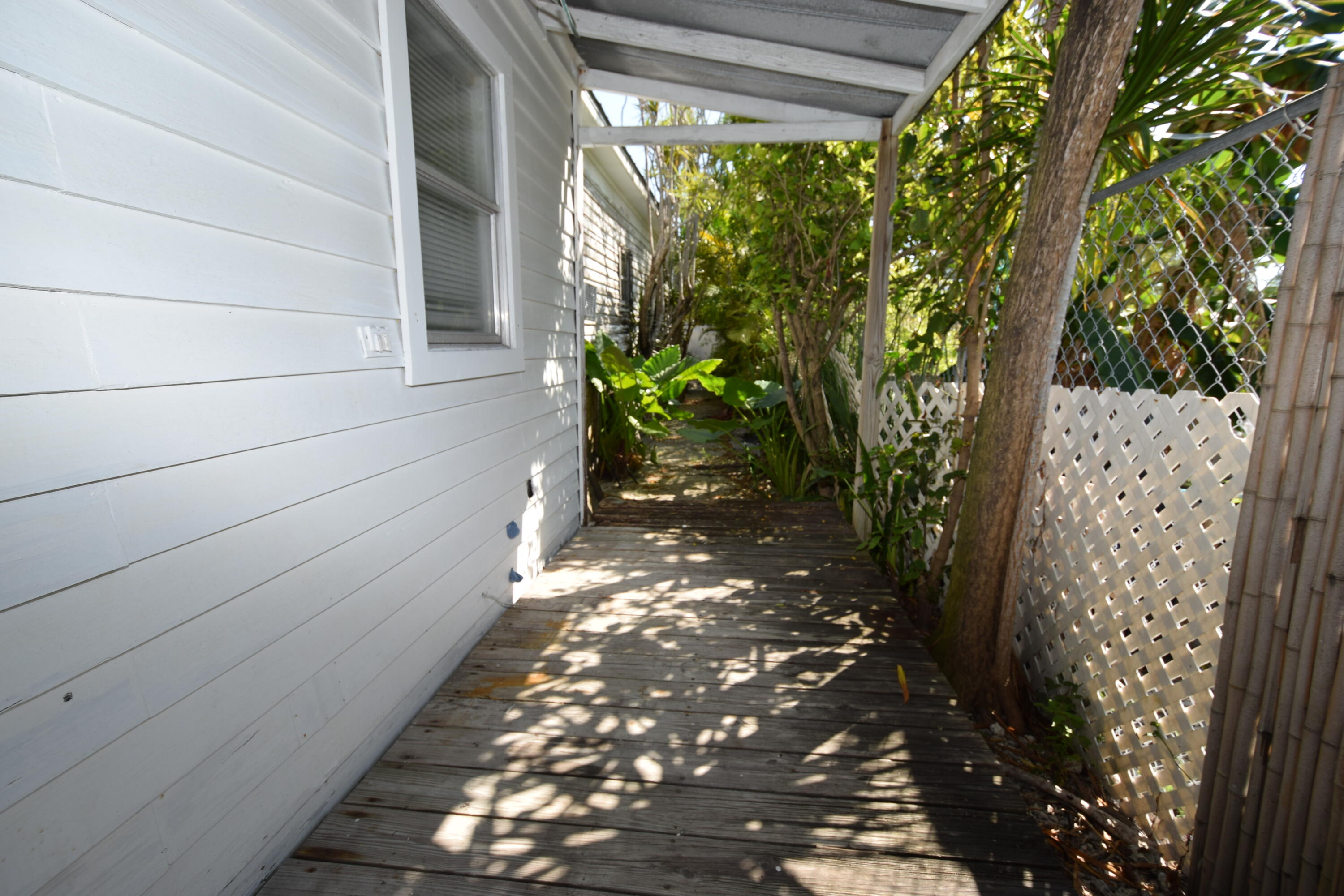 1102 Whitehead Street Property Photo 8