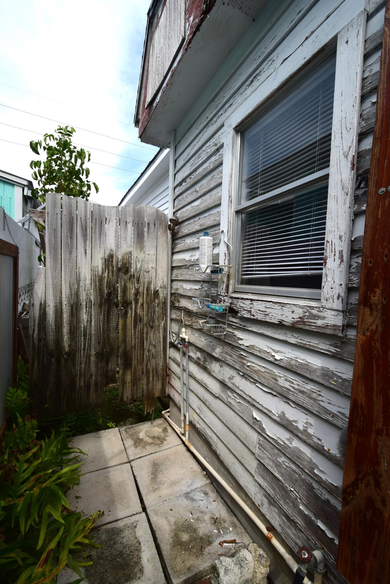 1102 Whitehead Street Property Photo 16