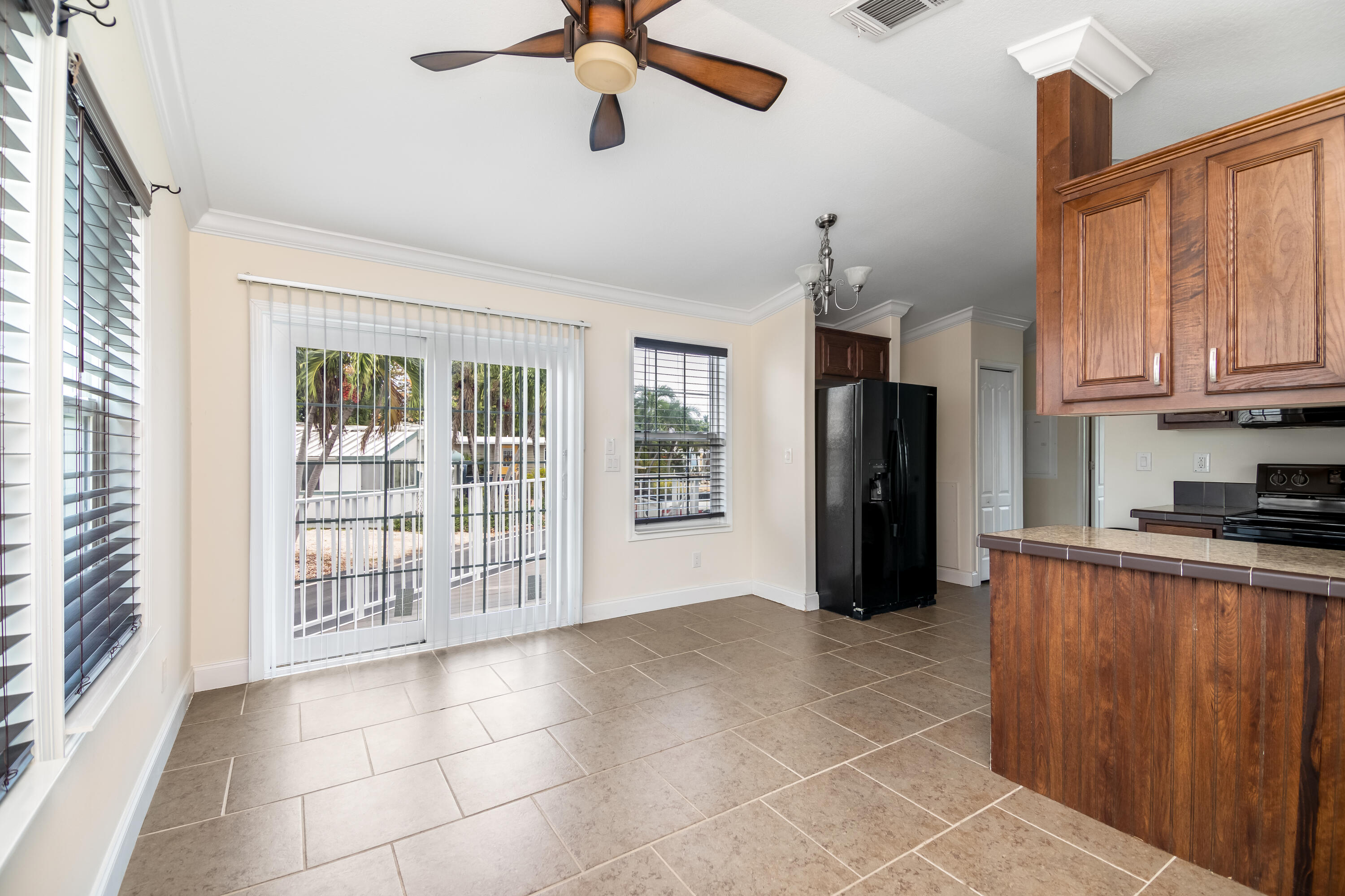 6099 Overseas Highway, 10e Property Photo 13