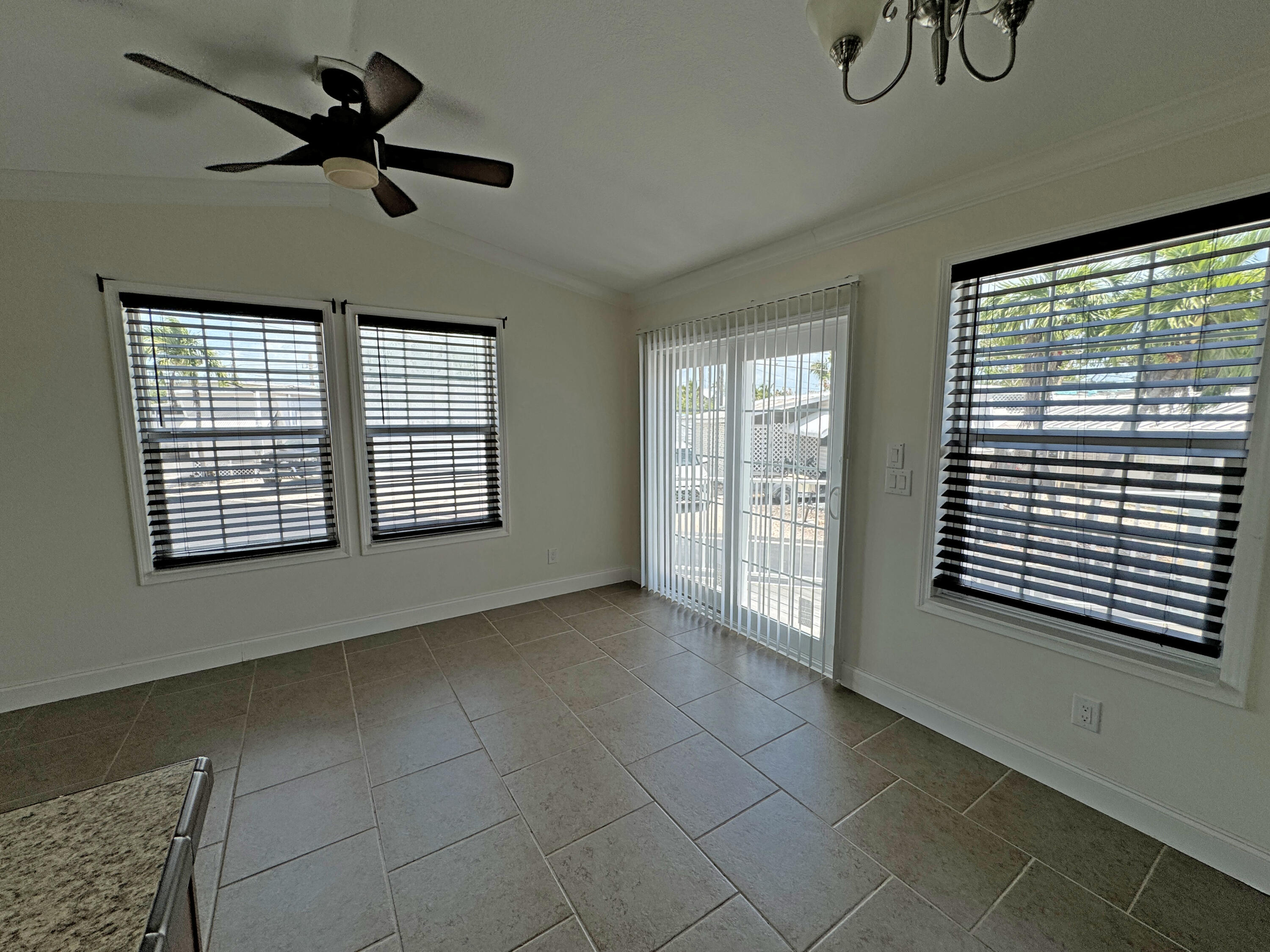 6099 Overseas Highway, 10e Property Photo 21