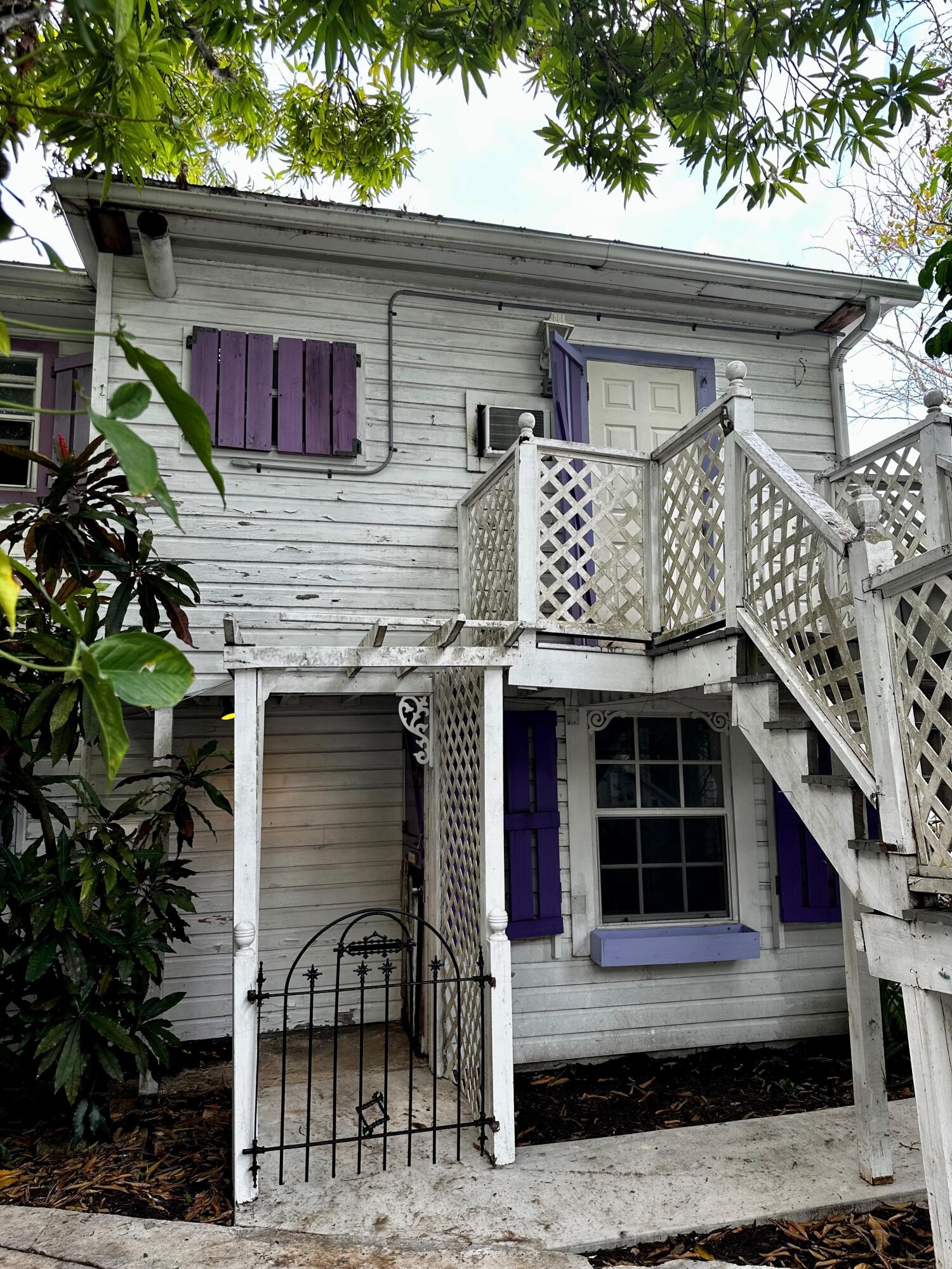 1304 Elizabeth Street Property Photo 6