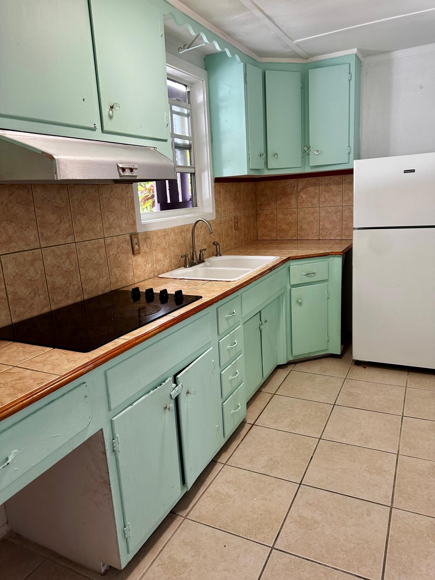 1304 Elizabeth Street Property Photo 12