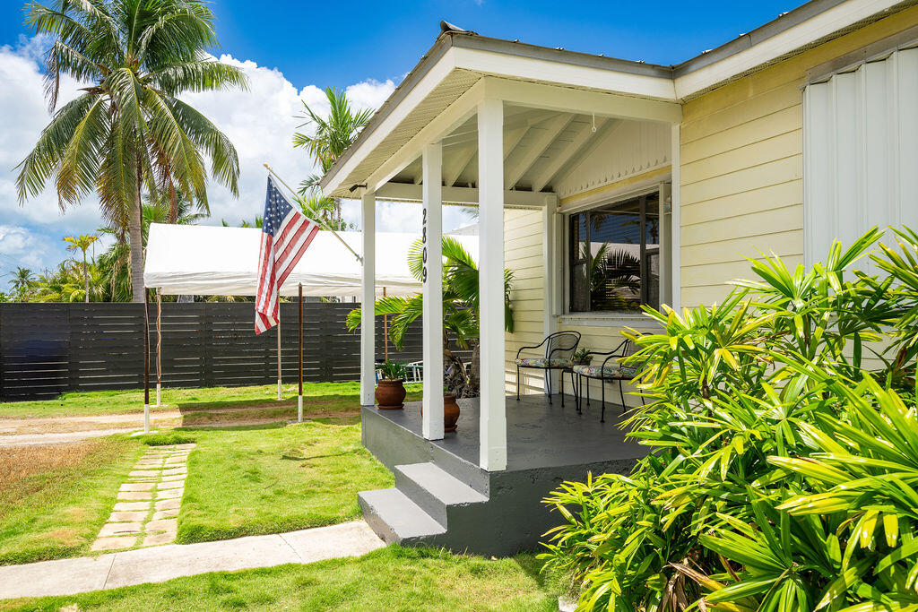 2809 Flagler Avenue Property Photo 3