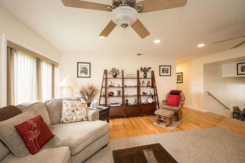 2809 Flagler Avenue Property Photo 8