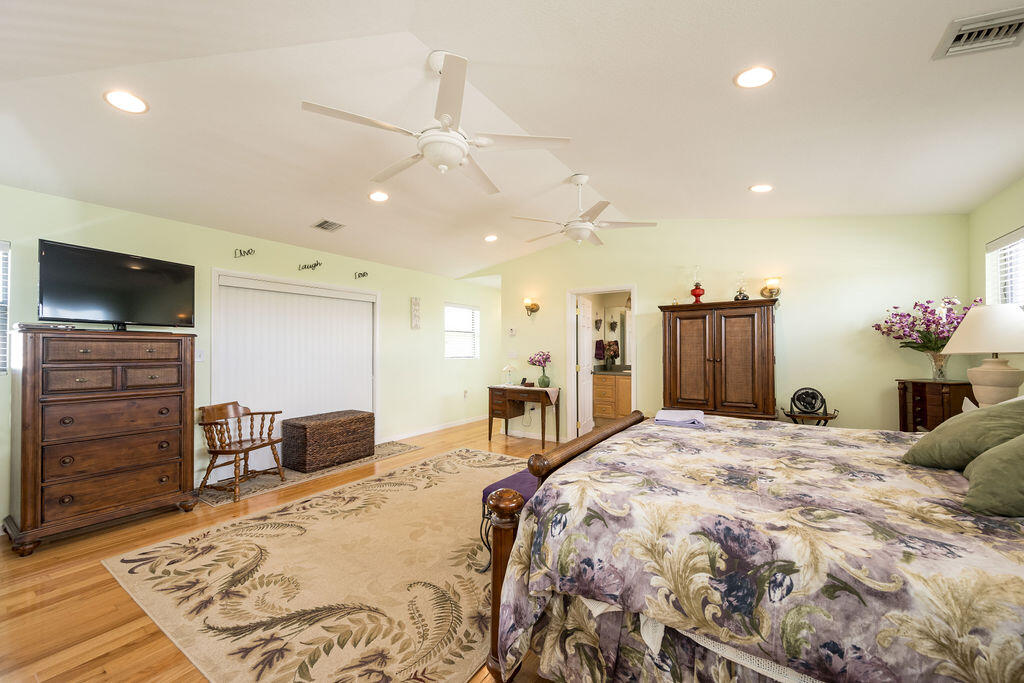 2809 Flagler Avenue Property Photo 14