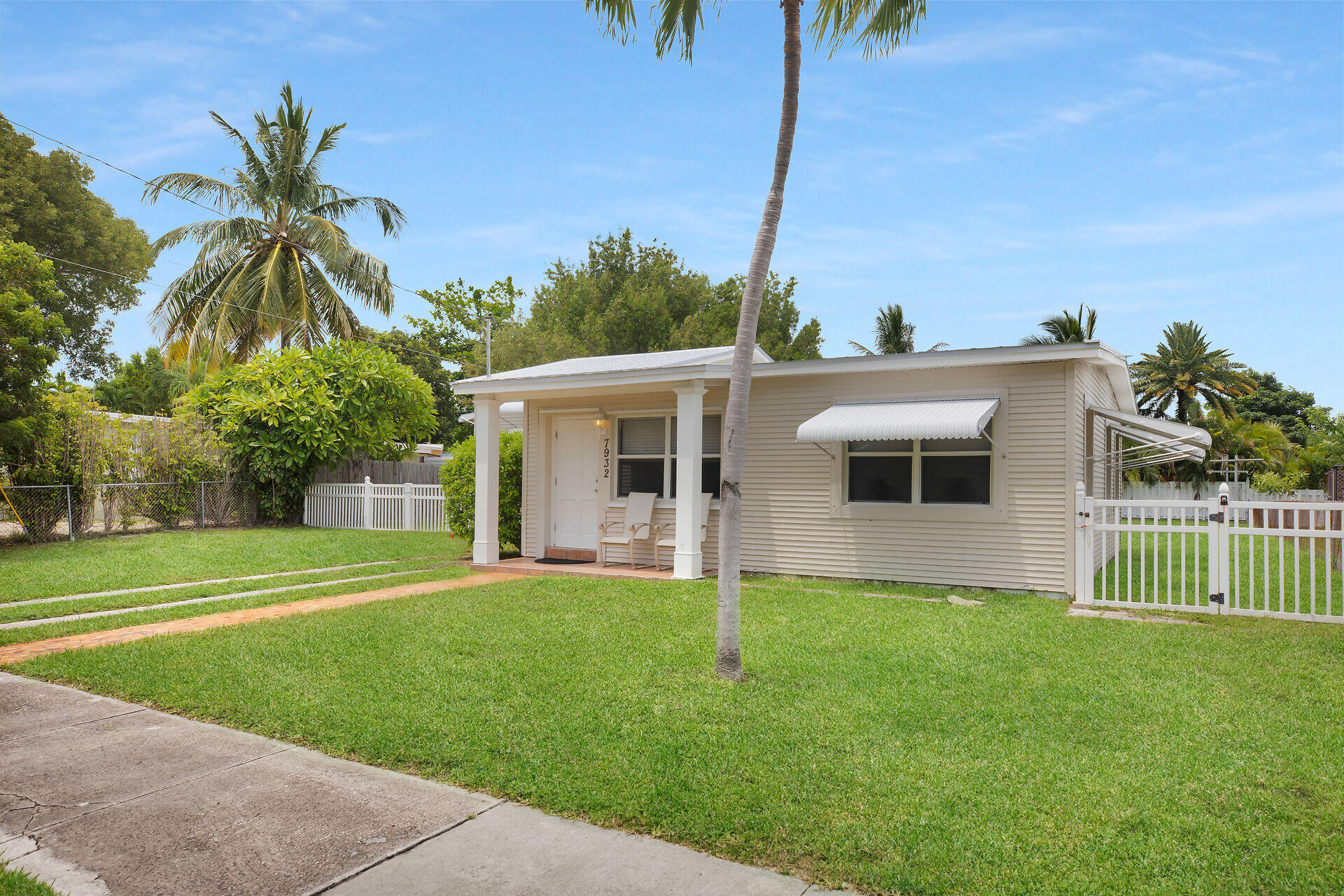 7932 Tuna Drive Property Photo 4