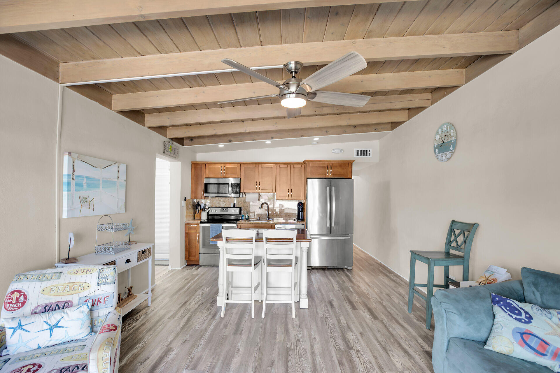 211 5th Street Property Photo 5