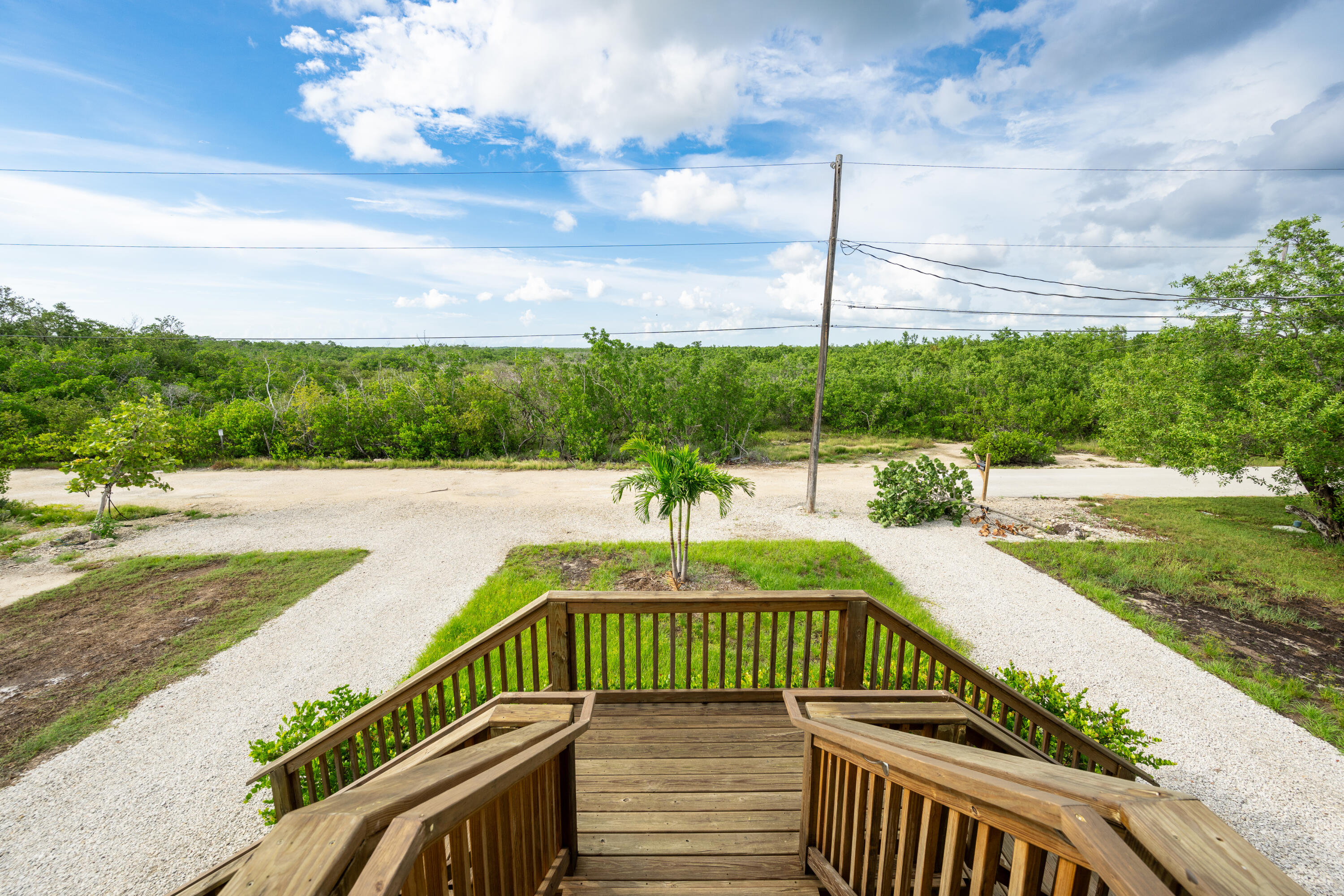 26868 Mariposa Road Property Photo 3