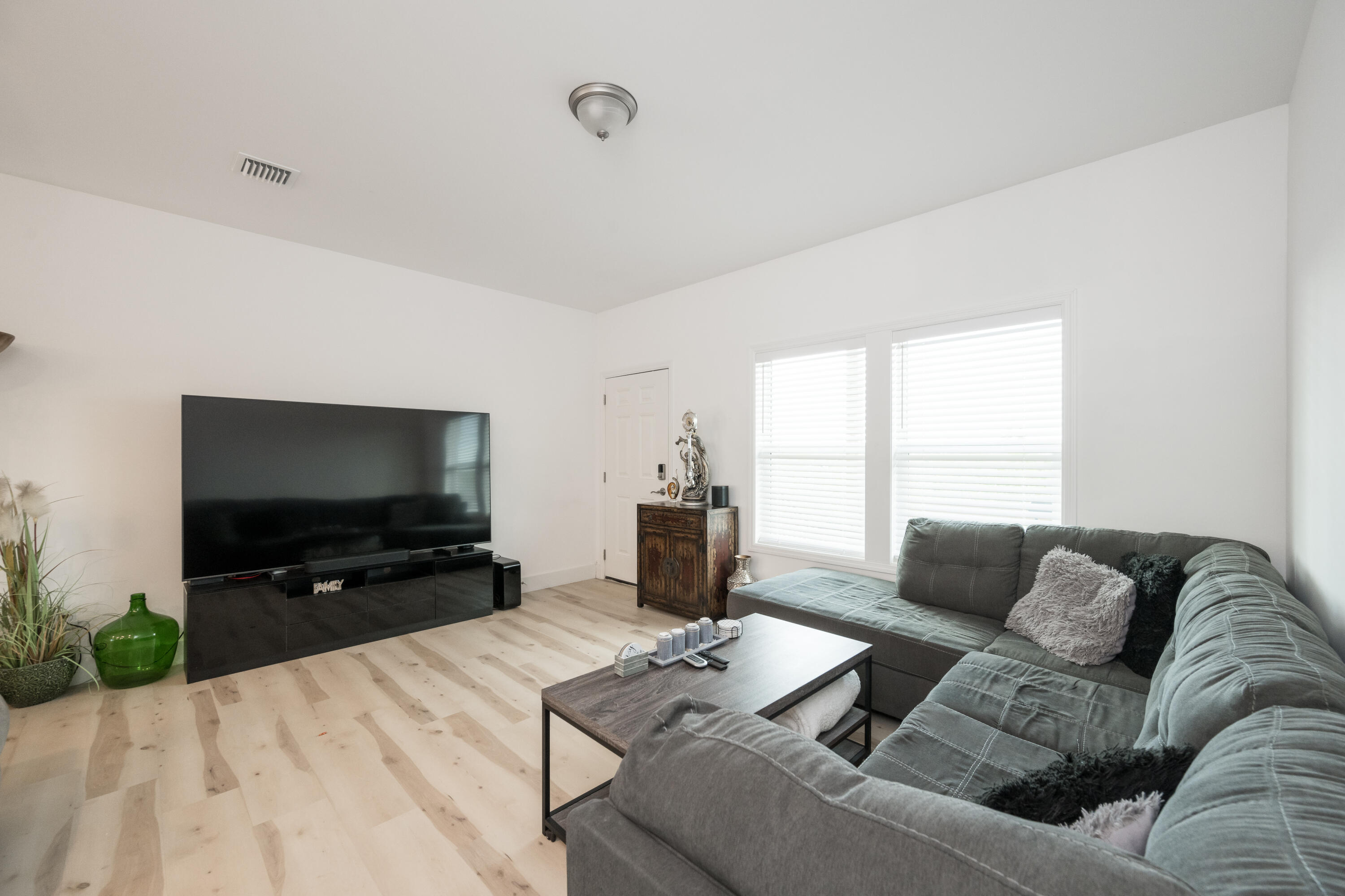 26868 Mariposa Road Property Photo 12