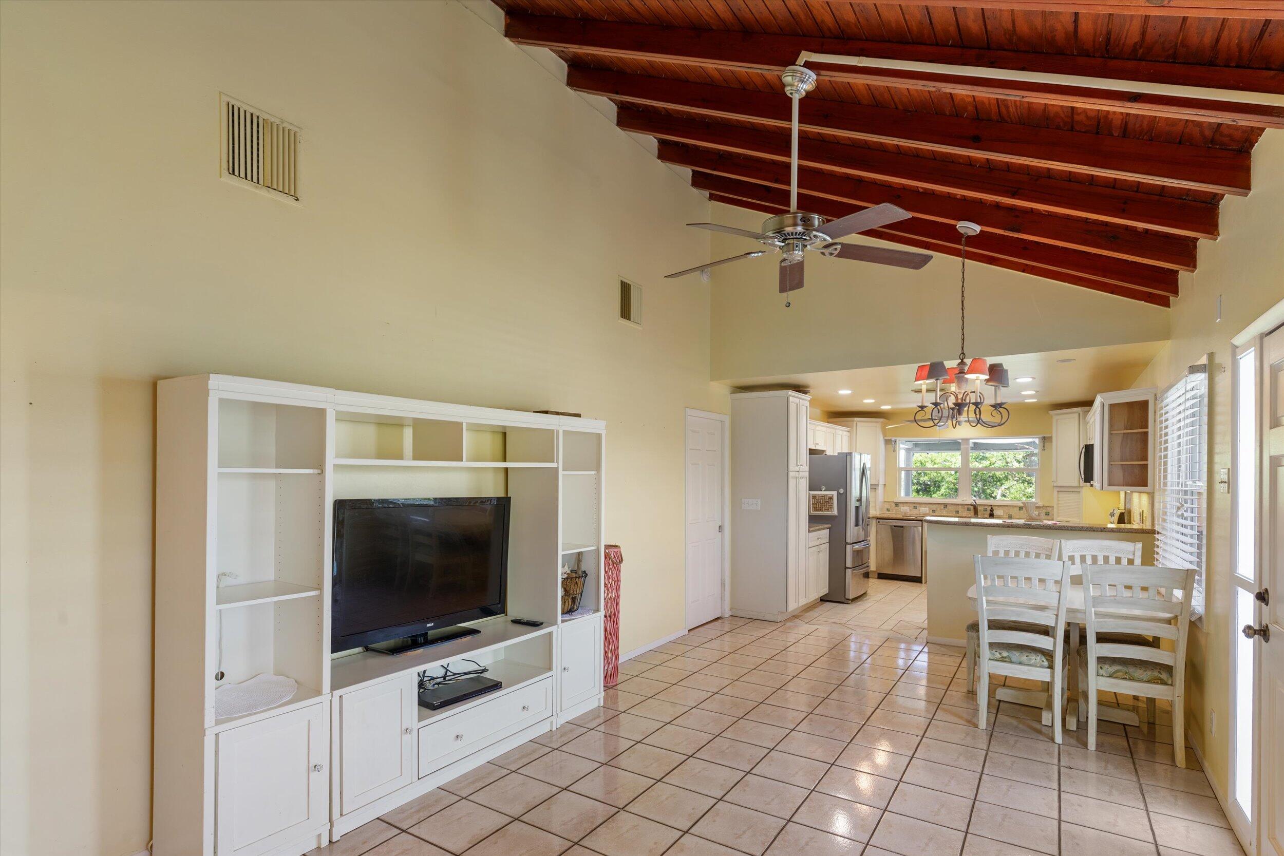 3672 Fox Street Property Photo 10