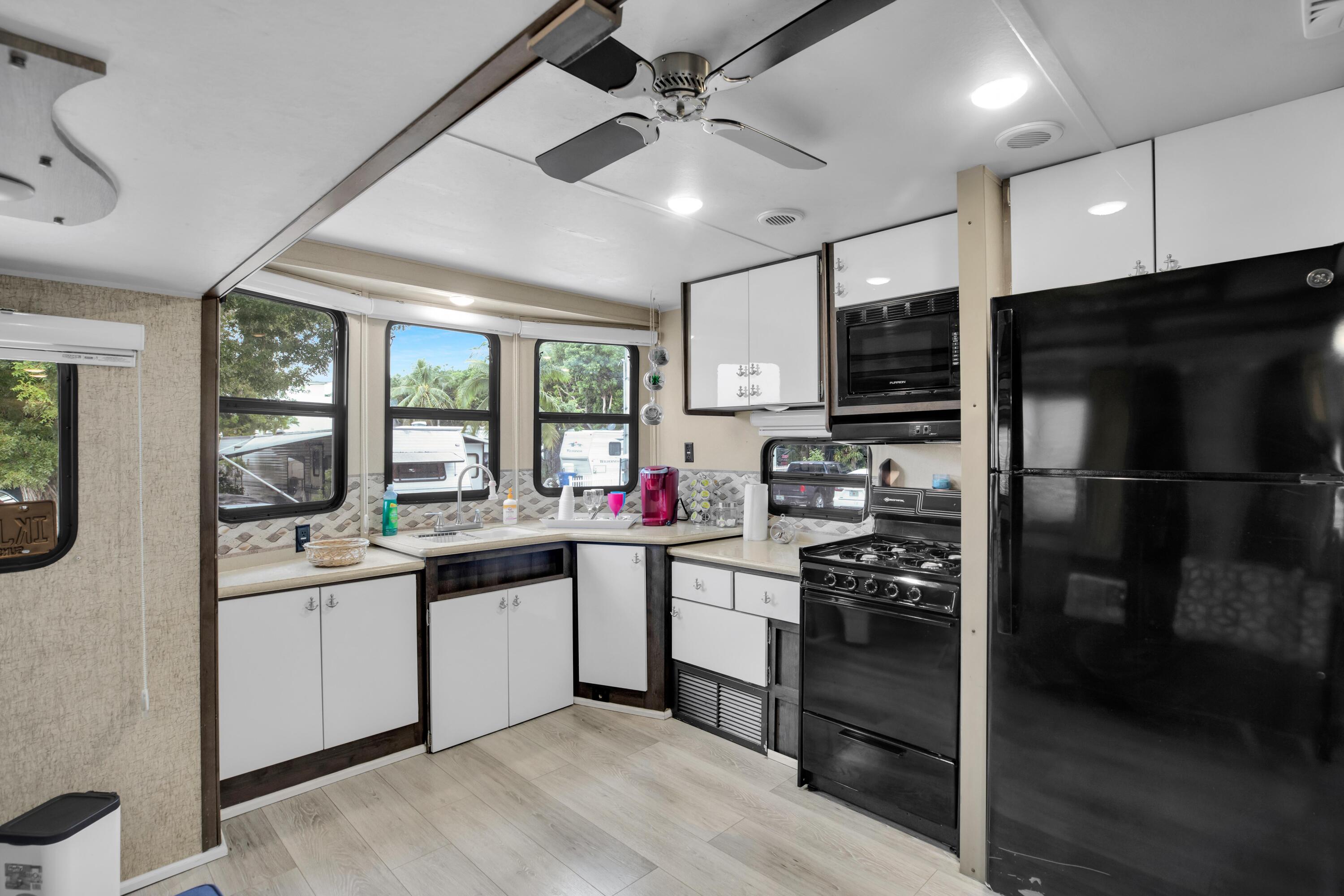325 Calusa Street, 125 Property Photo 11