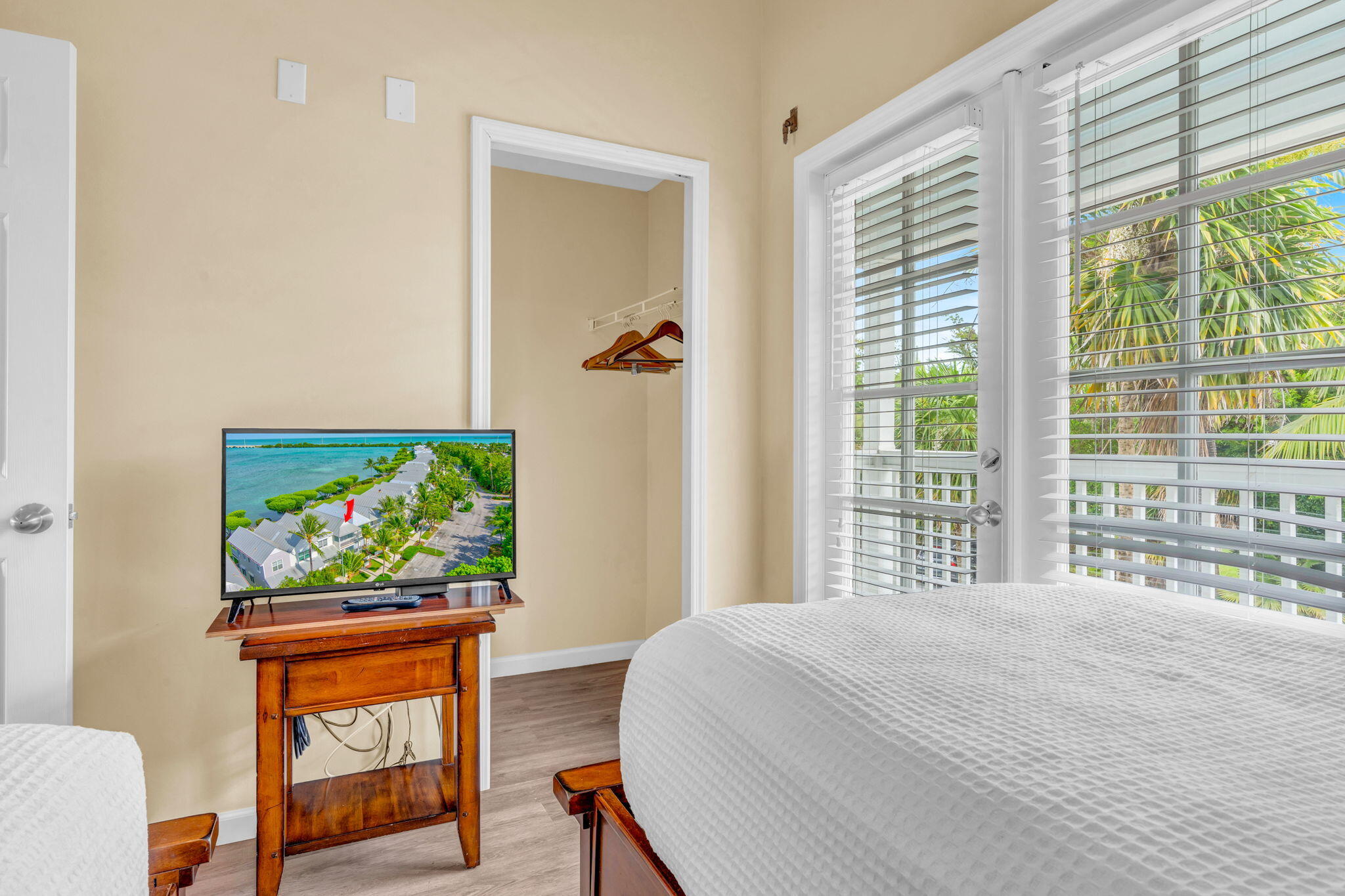 5070 Sunset Village Drive, C-103 Property Photo 24