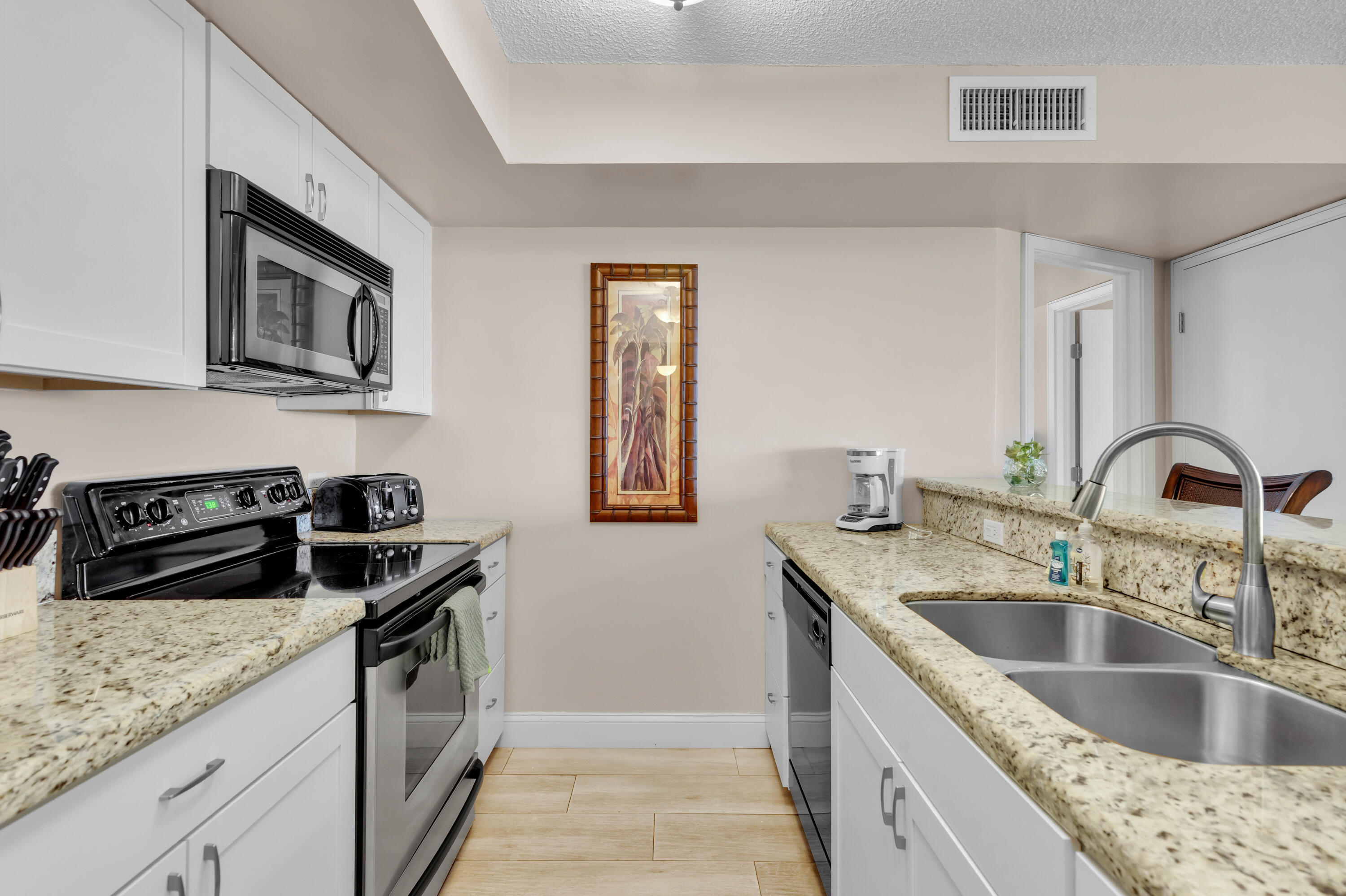 8202 Marina Villa Drive, 8202 Property Photo 14