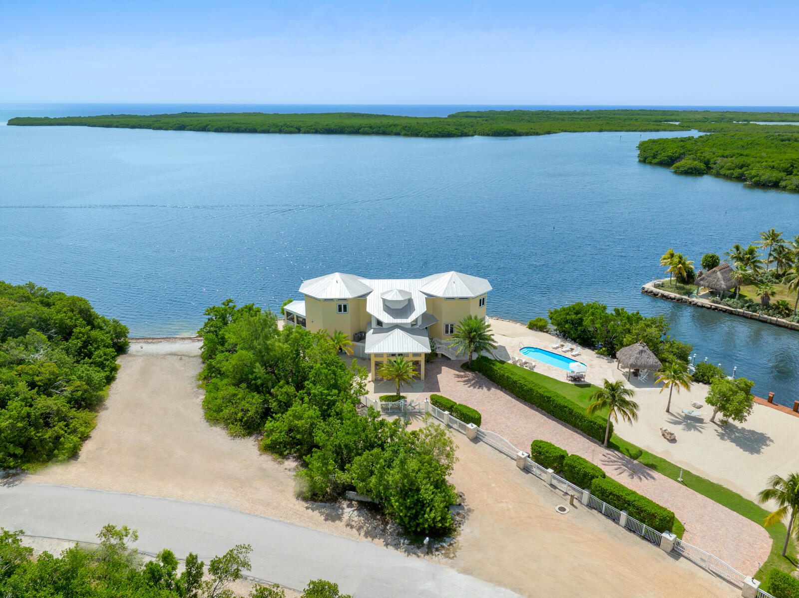 57 Garden Cove Drive Property Photo 12