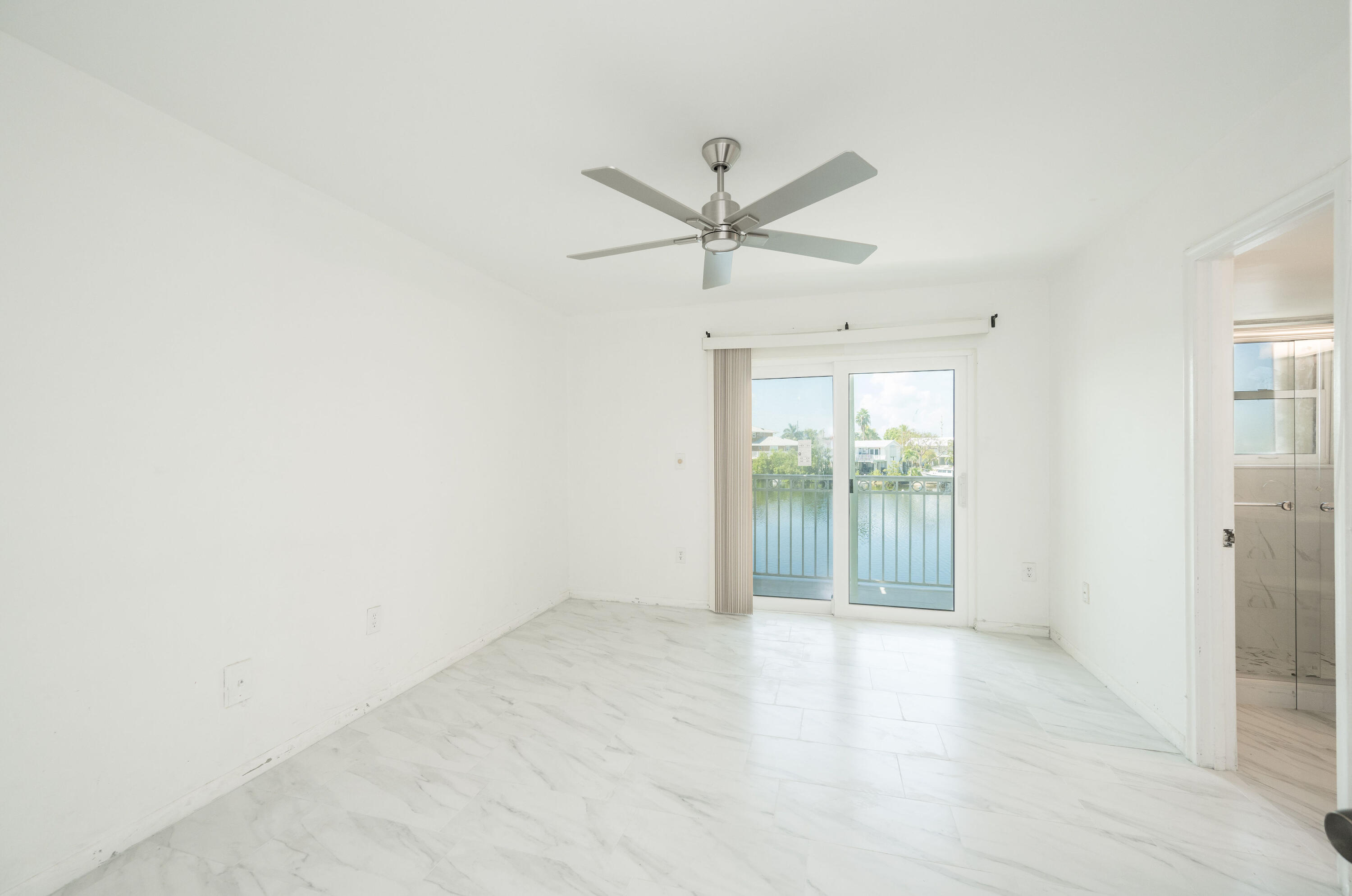 201 Coppitt Road, 205a Property Photo 4