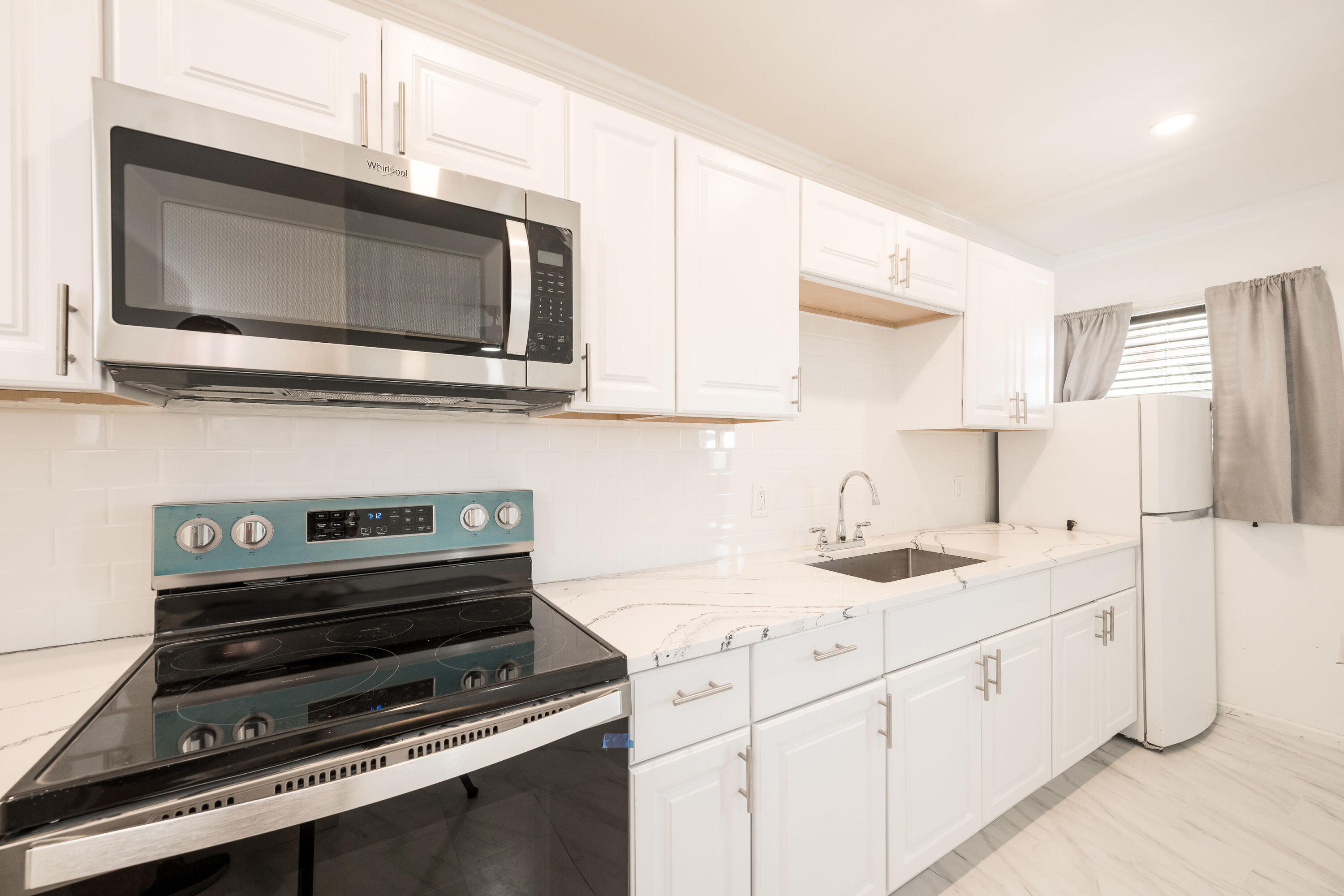 201 Coppitt Road, 205a Property Photo 8