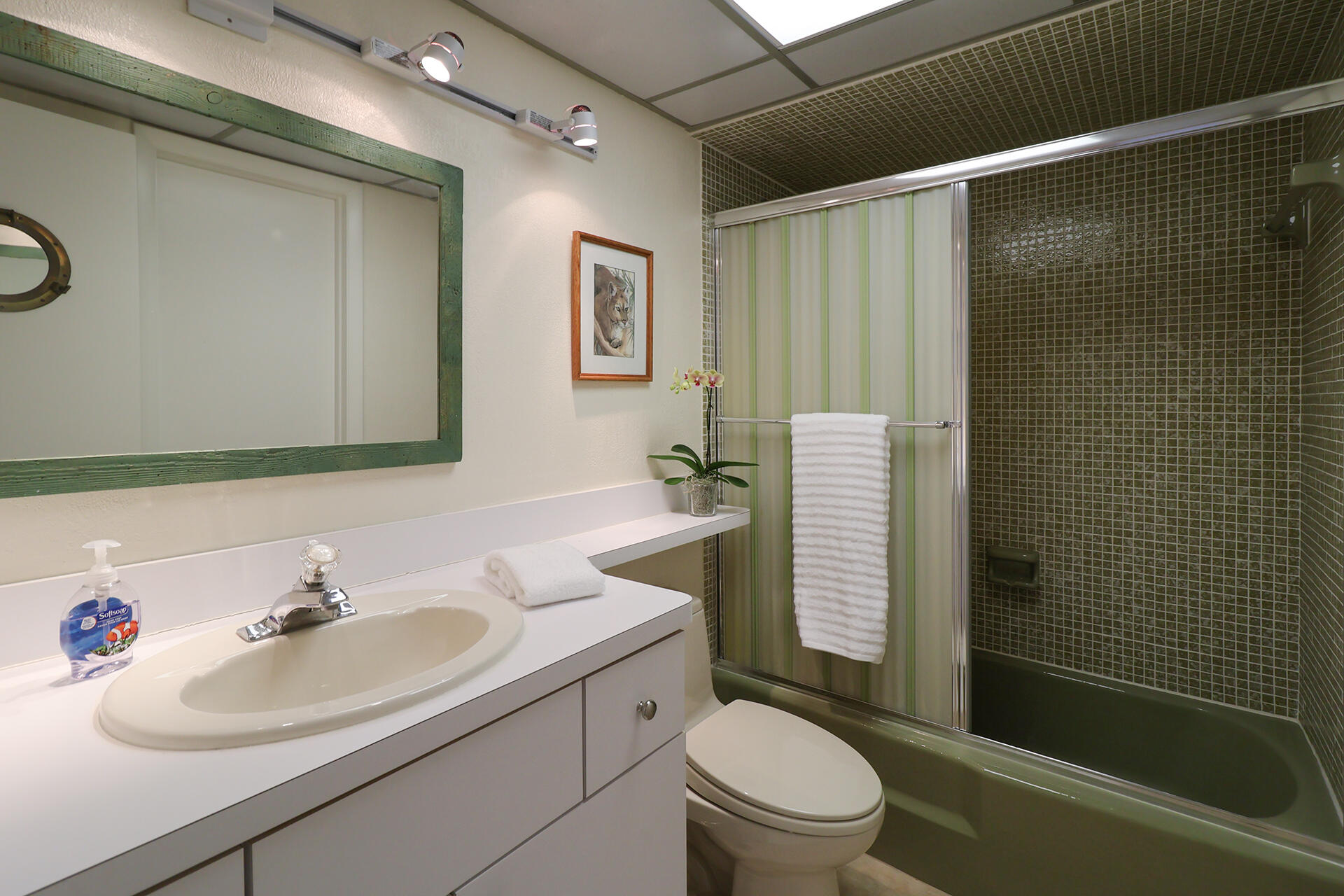 200 Harborview Drive, 108 Property Photo 26