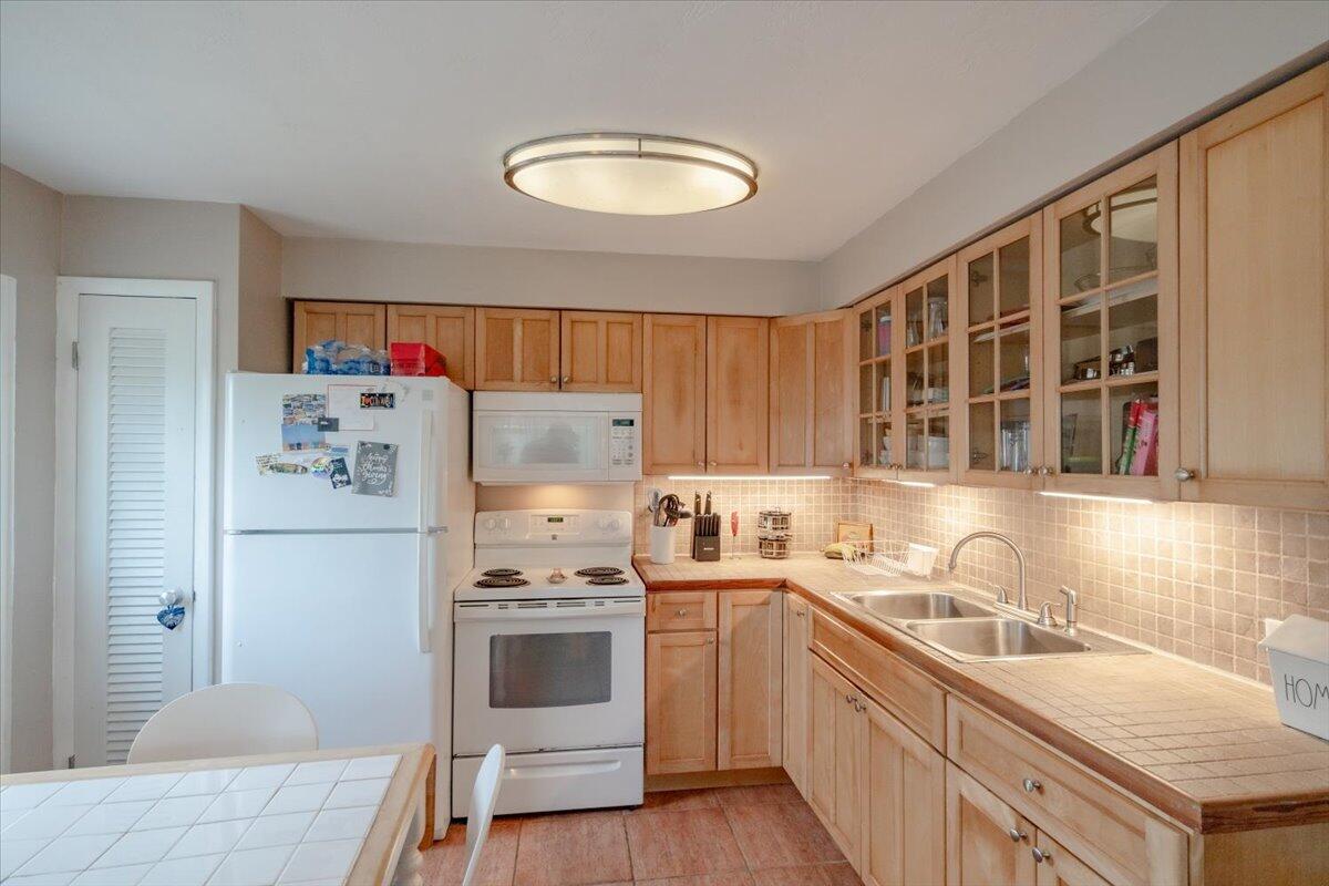 1464 Havelka Lane Property Photo 2