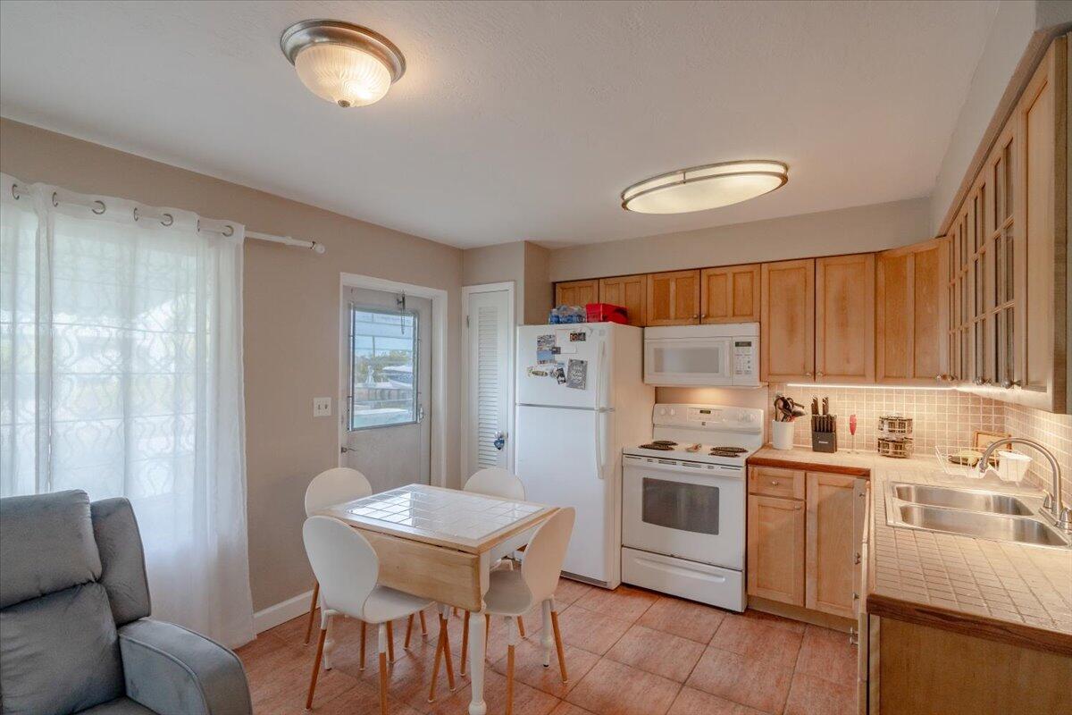 1464 Havelka Lane Property Photo 3