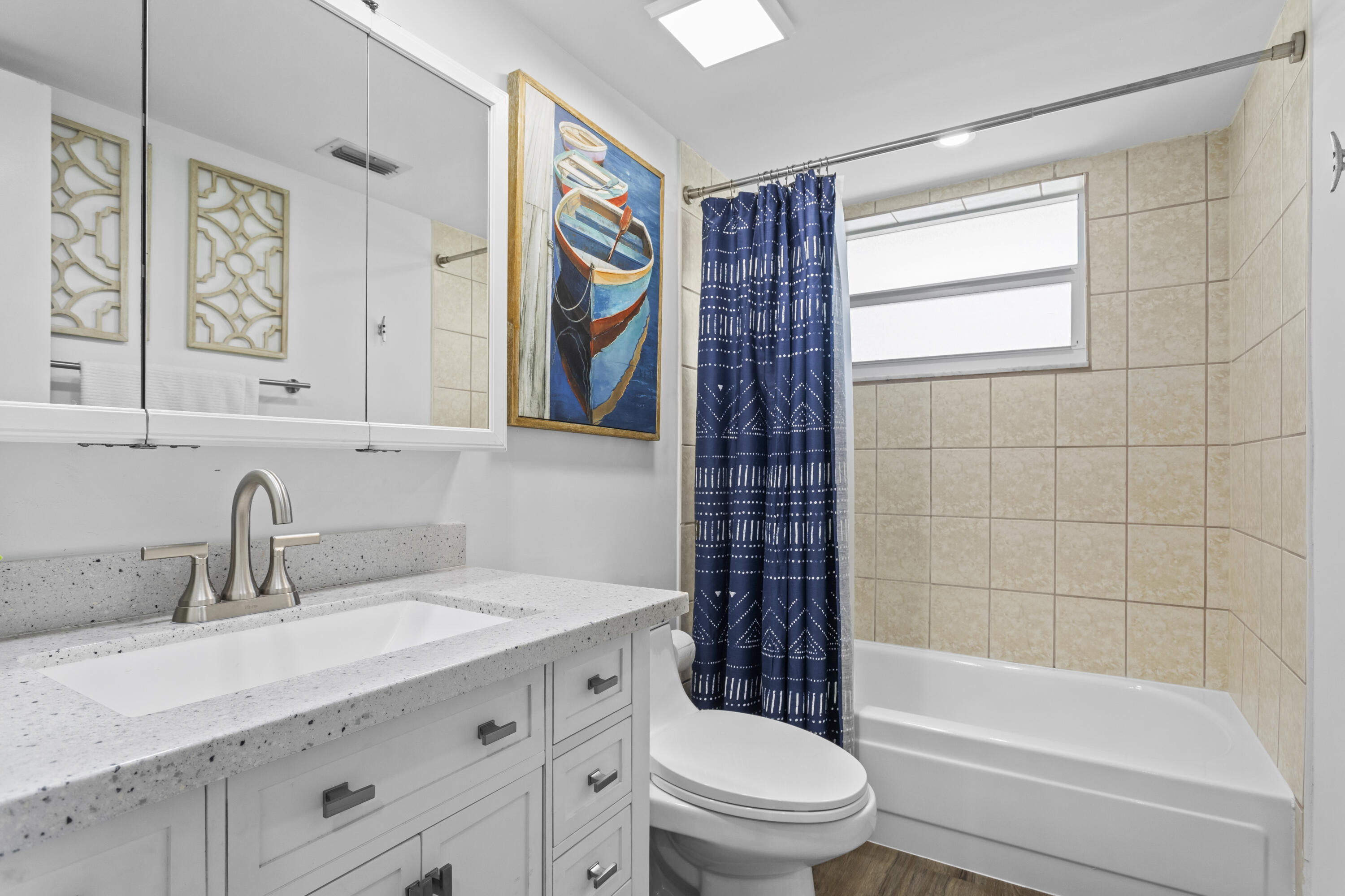 200 Wrenn Street, 206 Property Photo 22