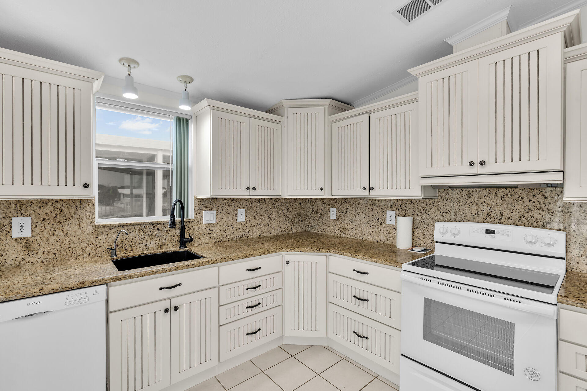701 Spanish Main Drive, 444 Property Photo 13