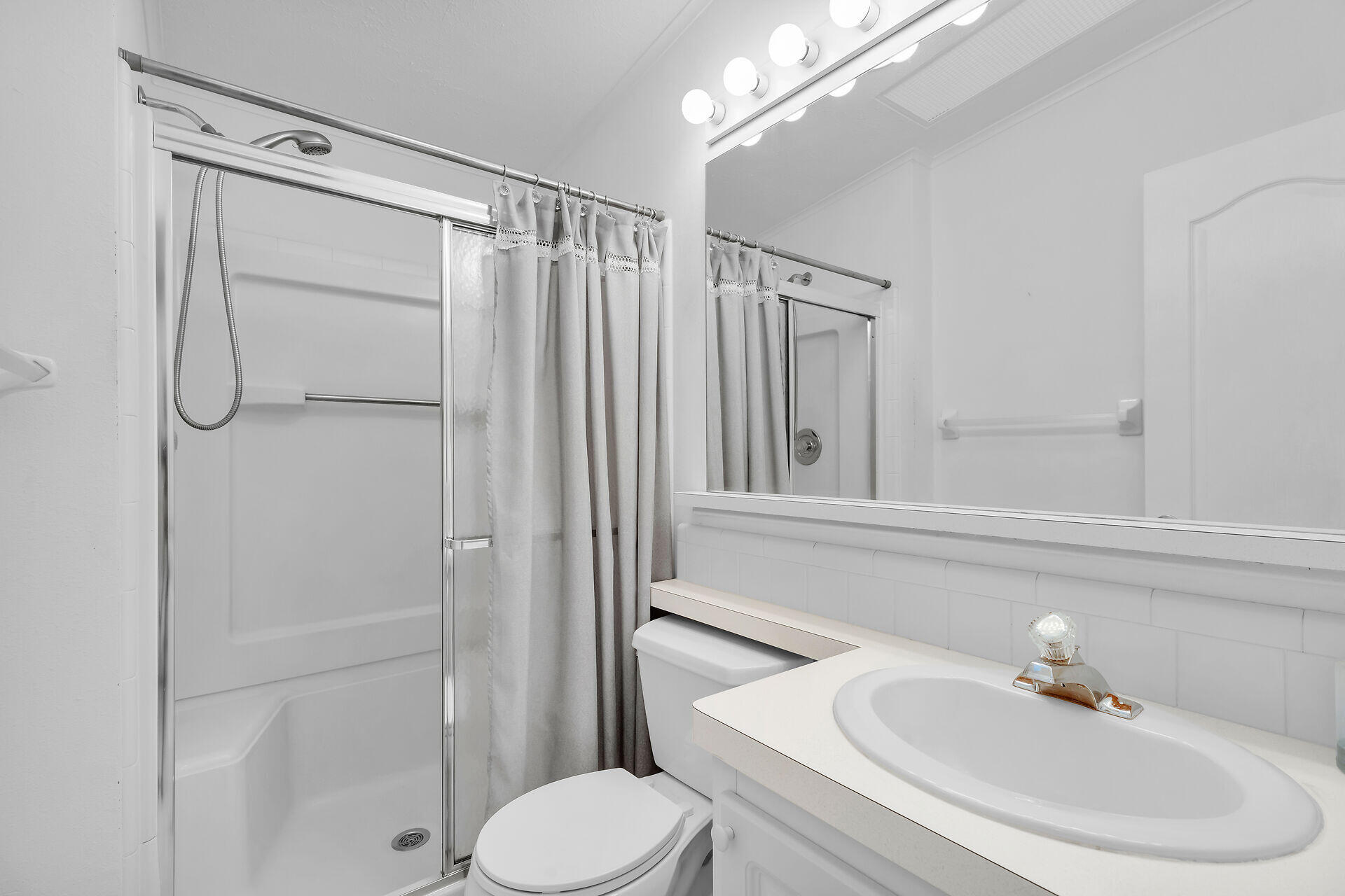 701 Spanish Main Drive, 444 Property Photo 18