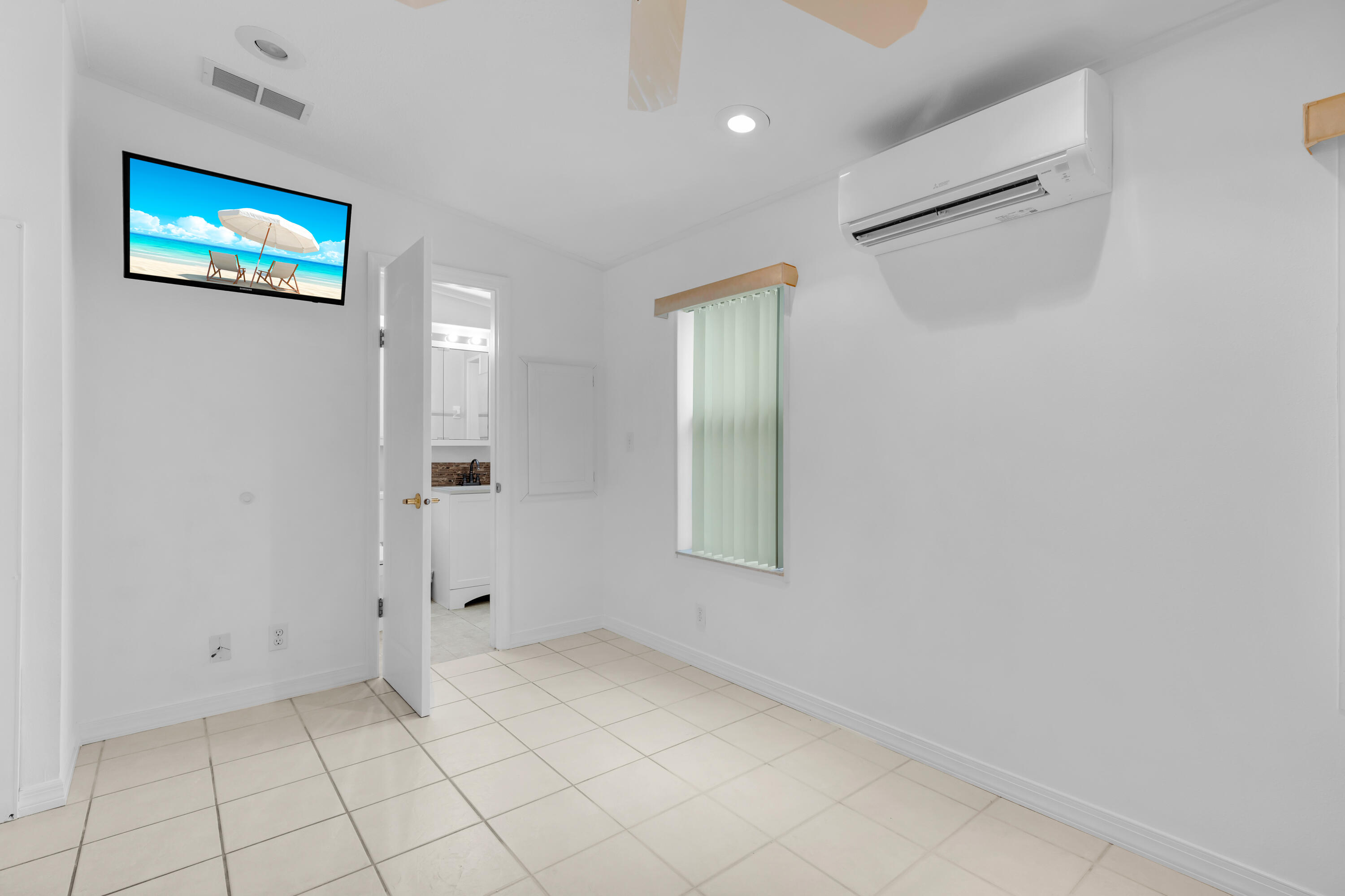 701 Spanish Main Drive, 444 Property Photo 23