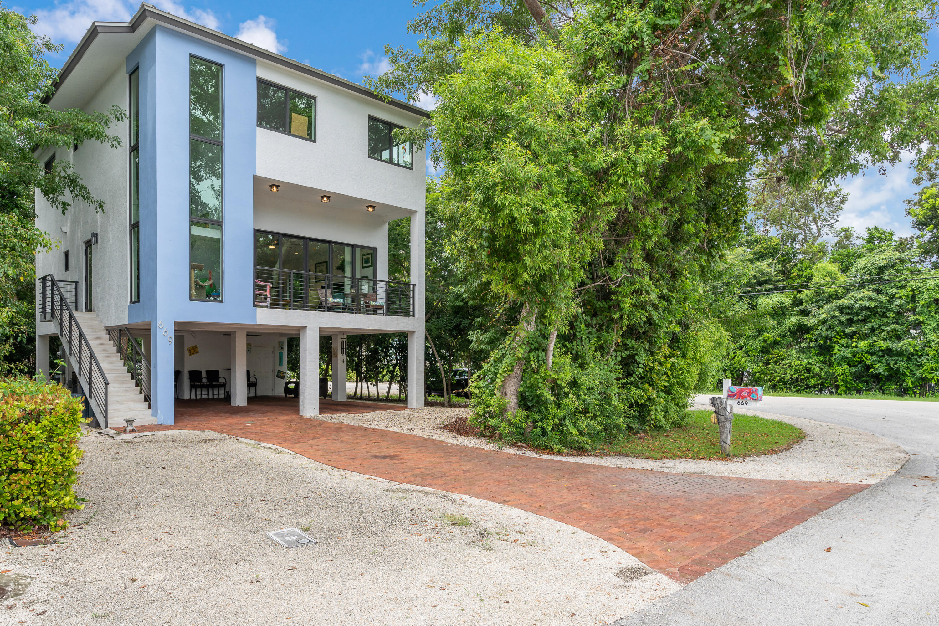 669 Colson Drive Property Image