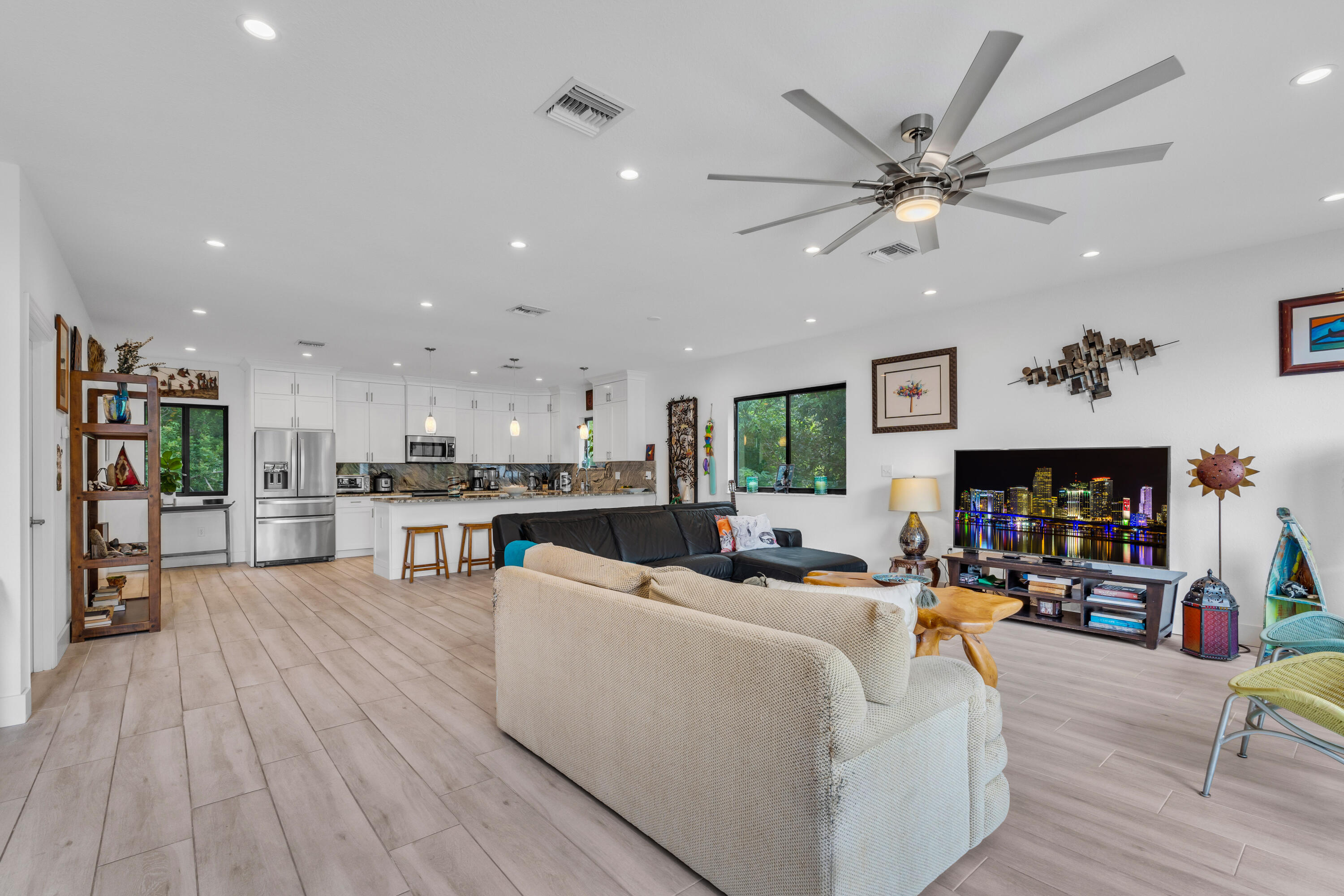 669 Colson Drive Property Photo 10