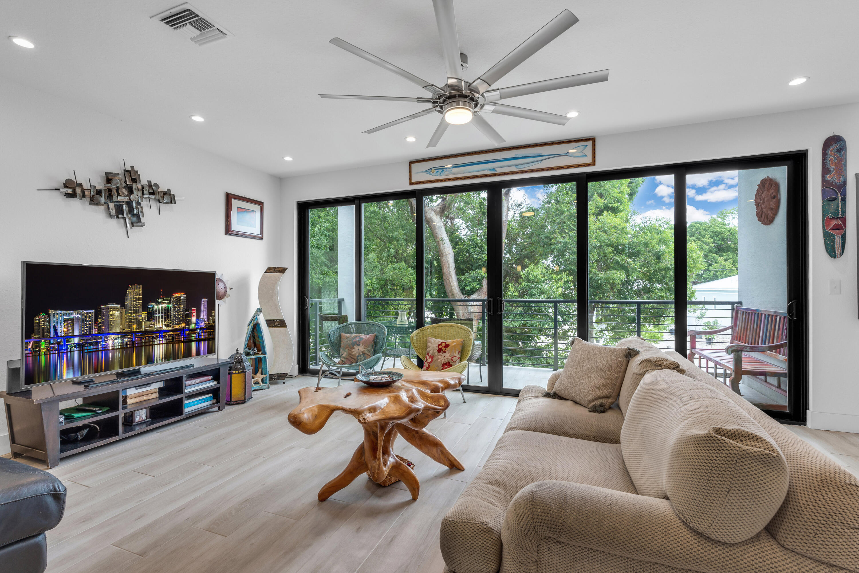 669 Colson Drive Property Photo 12