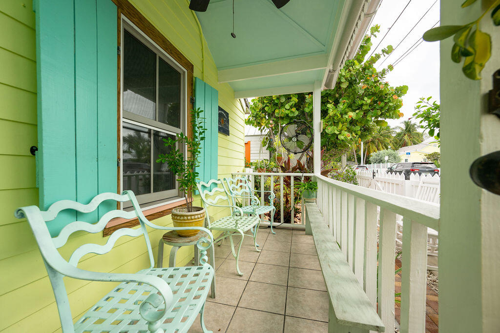 205 Julia Street Property Photo