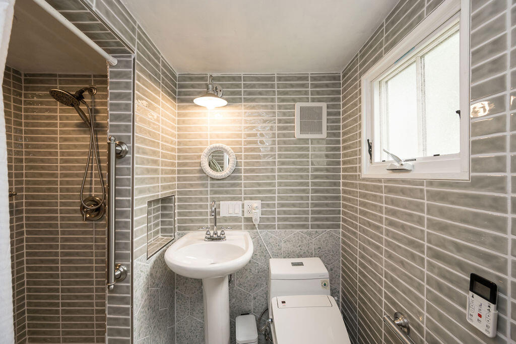 205 Julia Street Property Photo 21
