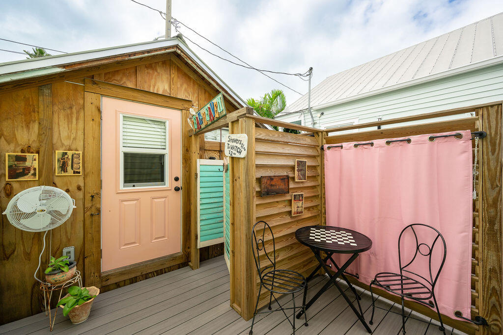 205 Julia Street Property Photo 36