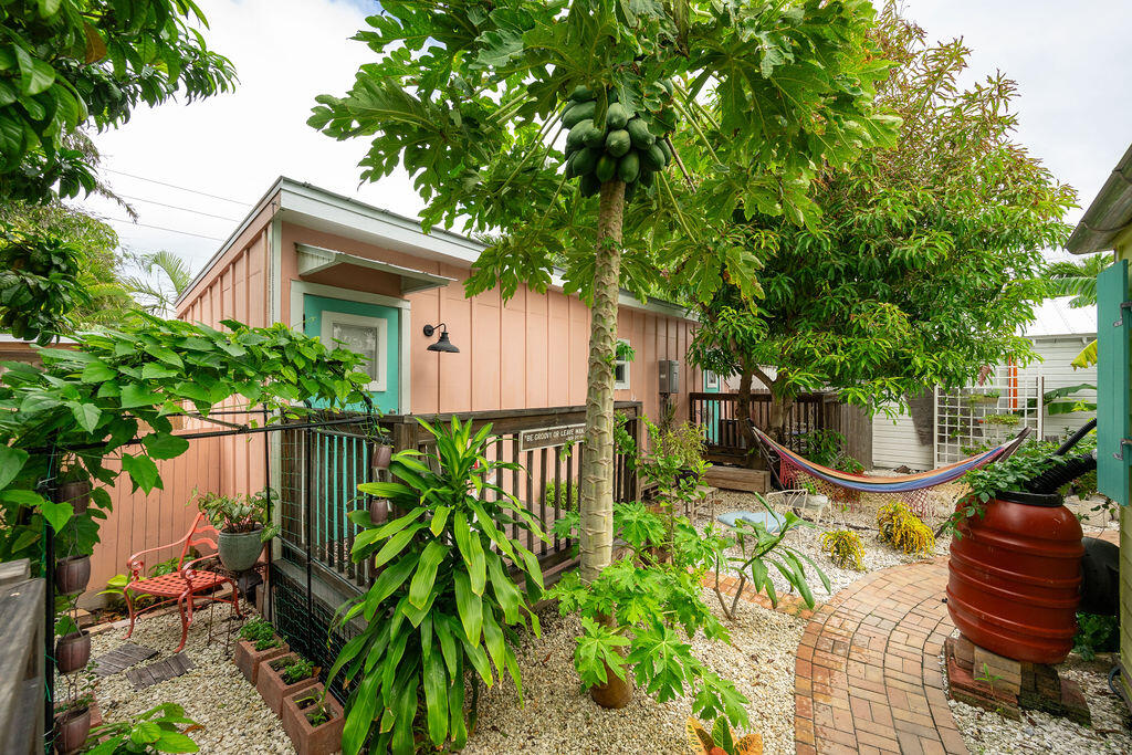 205 Julia Street Property Photo 43