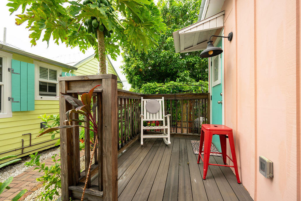 205 Julia Street Property Photo 45